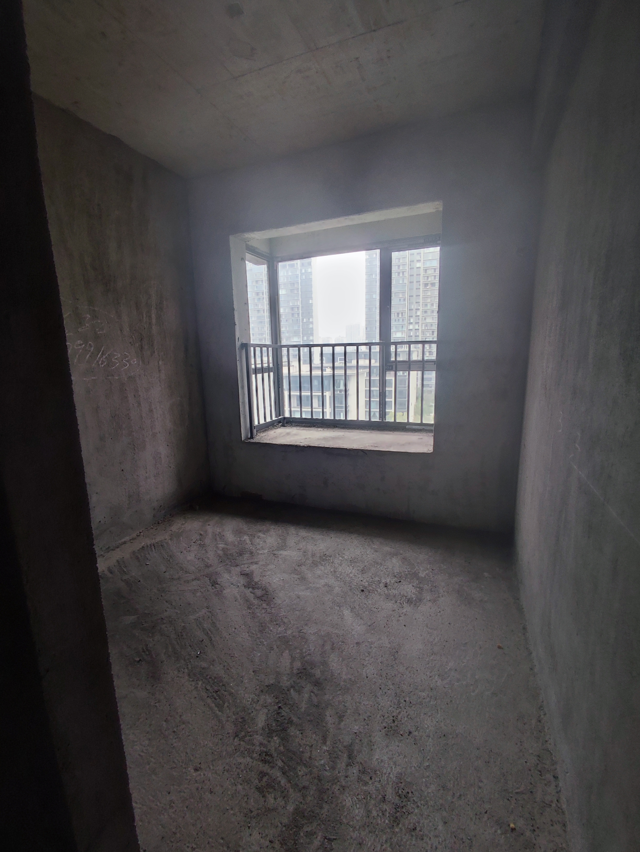 公元玖里 10 3室2厅2卫  毛坯 