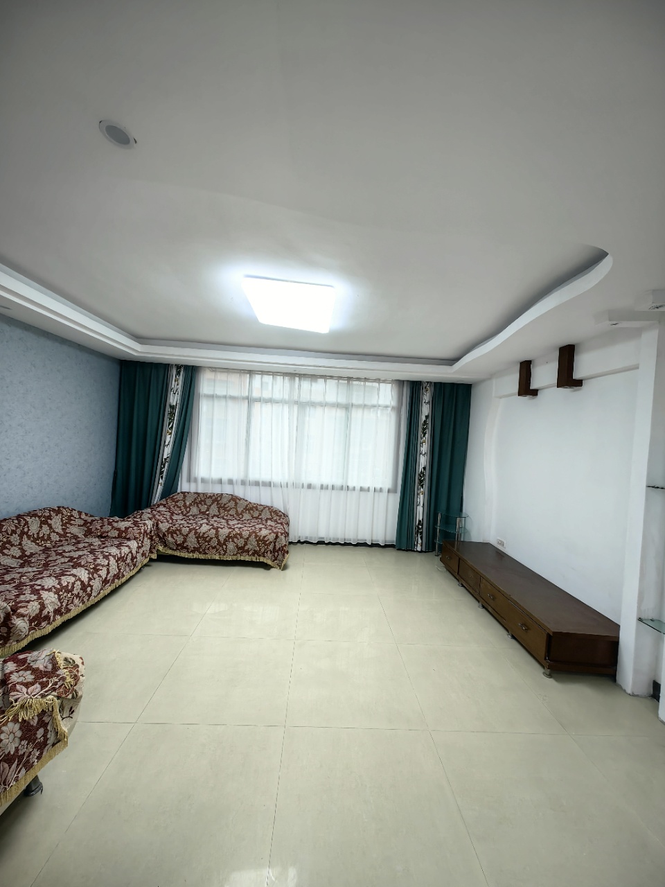 金典城附近 3 3室2厅1卫  中装 视频房,唯一住房,满五年