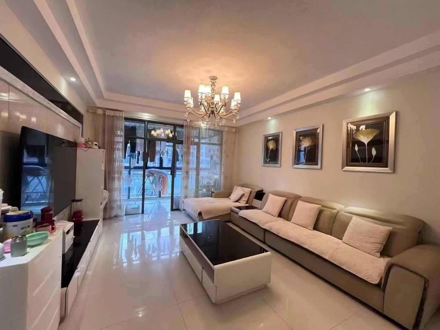 雍华庭 3室2厅2卫 64.8万 