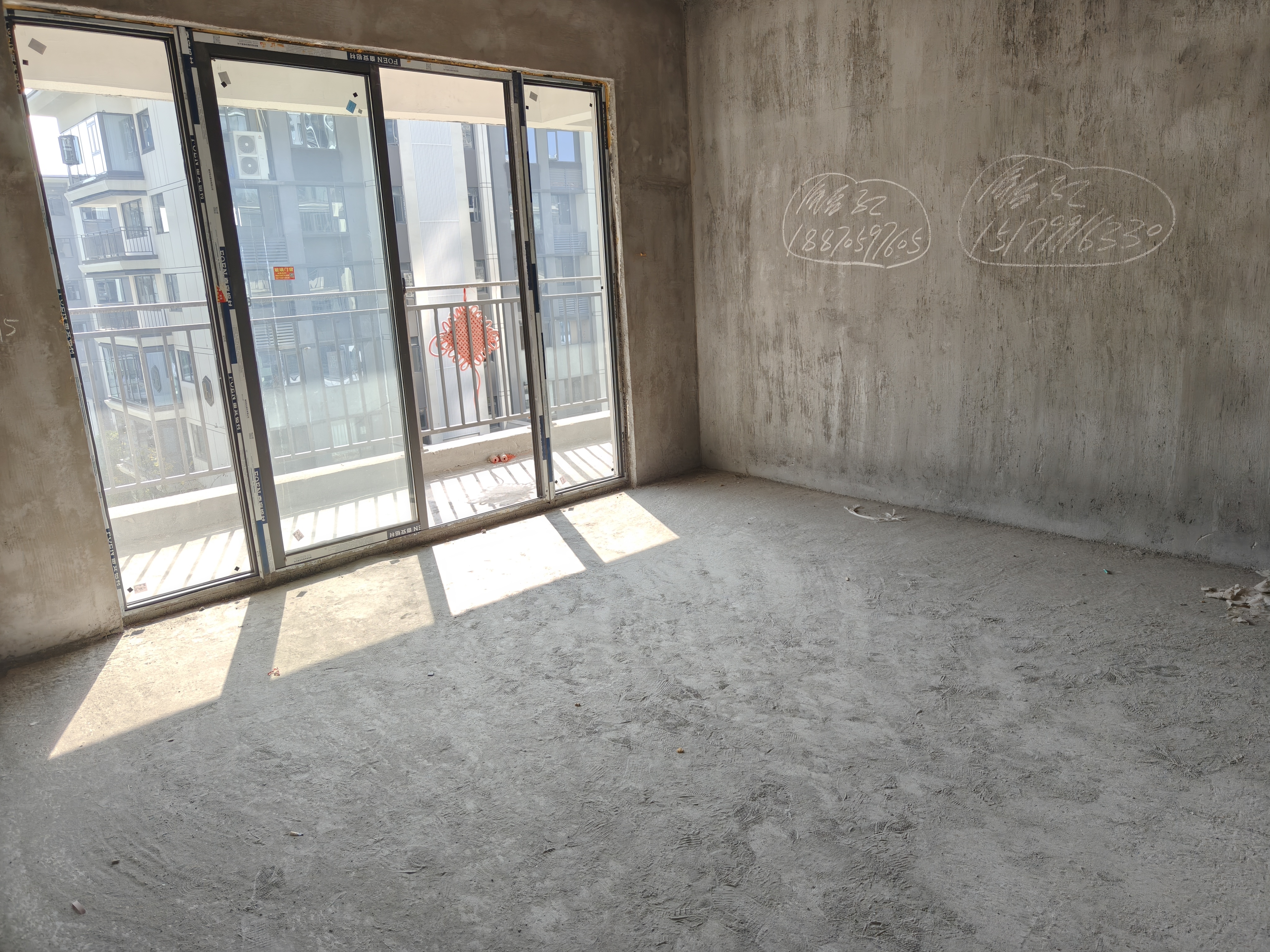 公元玖里 4室2厅2卫 150万 