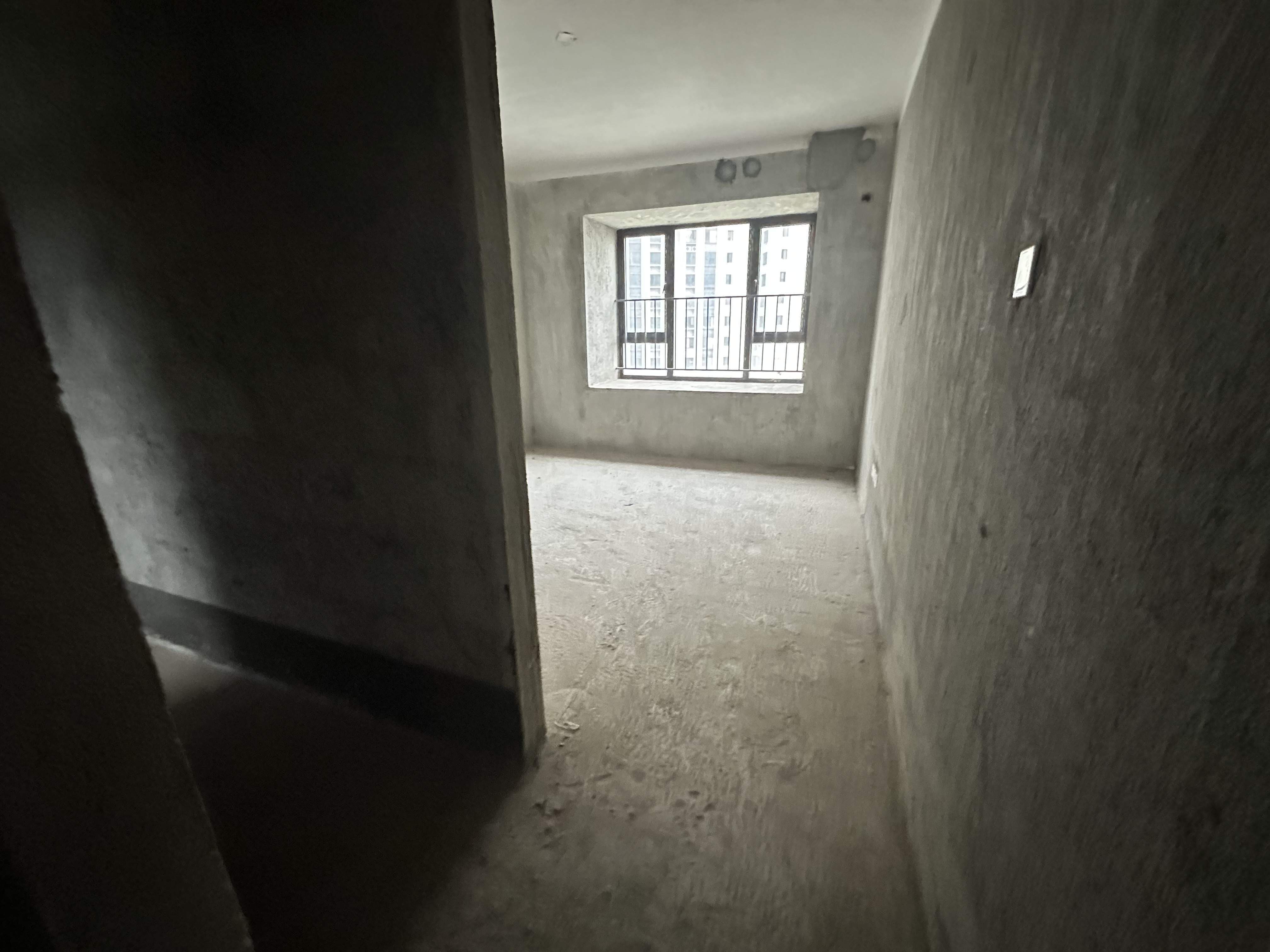 首府壹号二期 19 4室2厅2卫  毛坯 视频房