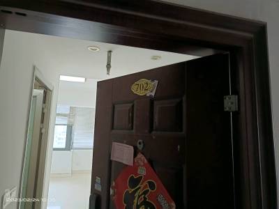南北通透，学区房，黄金地段，高楼林立