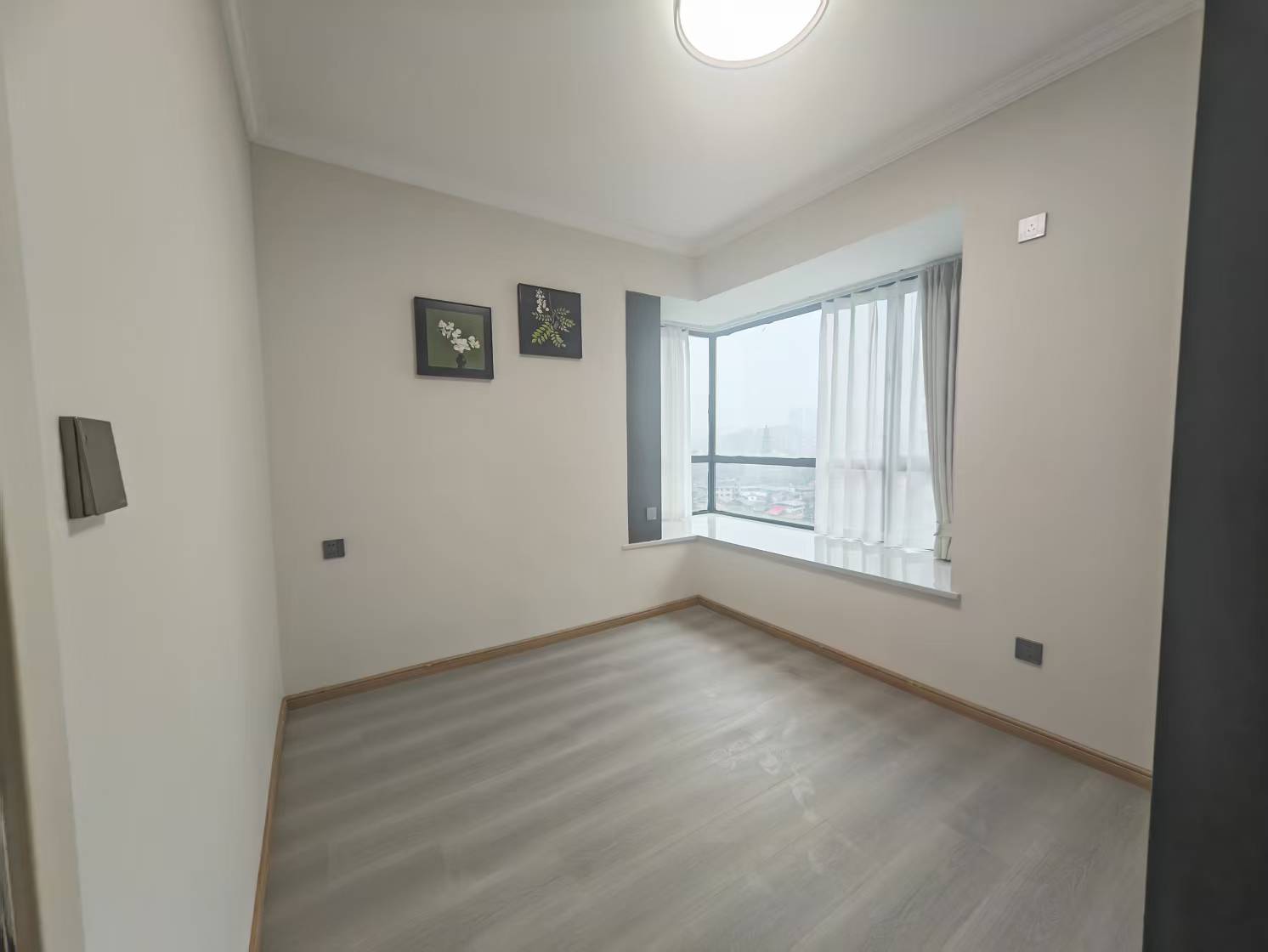 中央半岛 12 4房2厅2卫  精装 