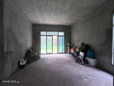 碧桂园鸣翠谷