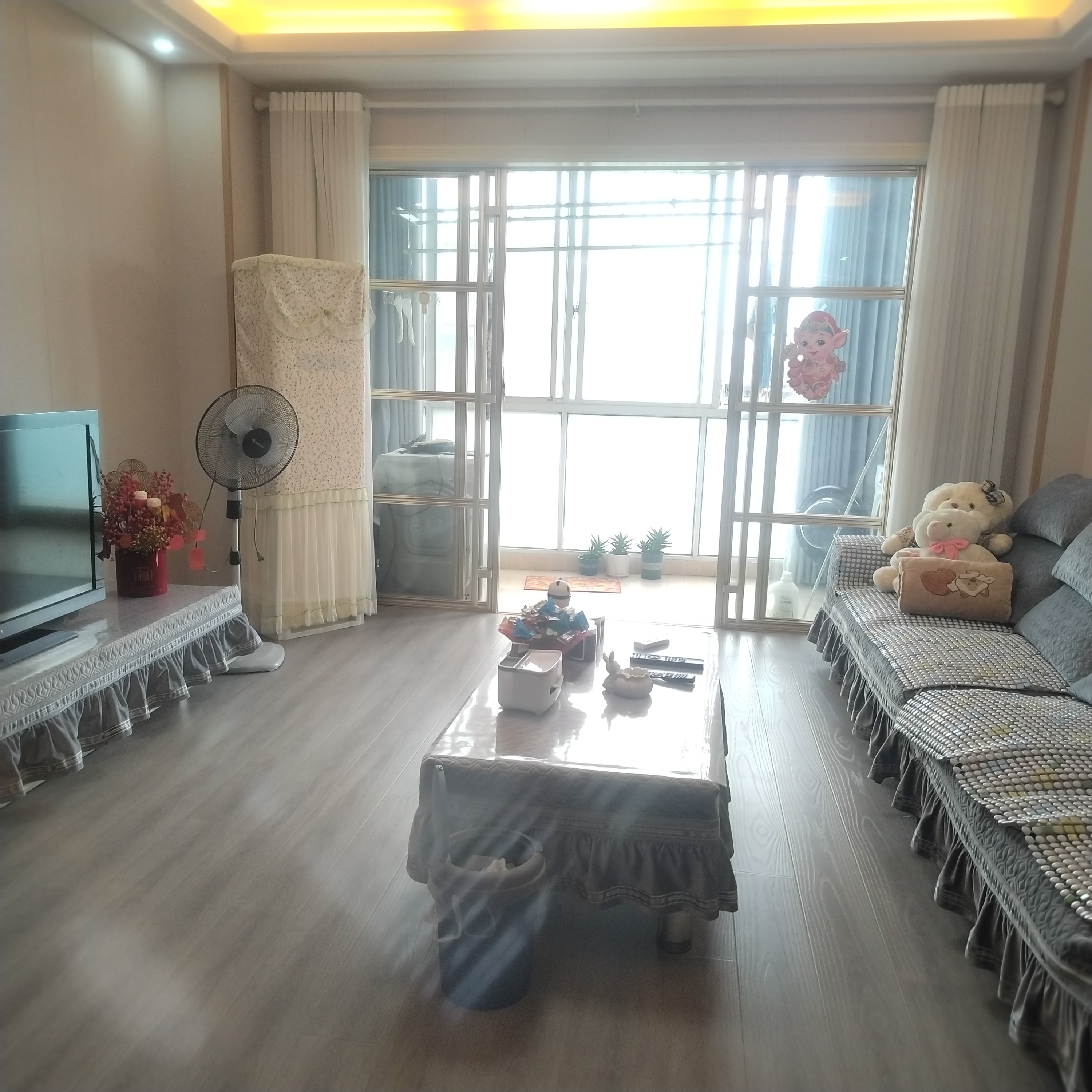 汇蓝国际 3室2厅2卫 61.8万元 