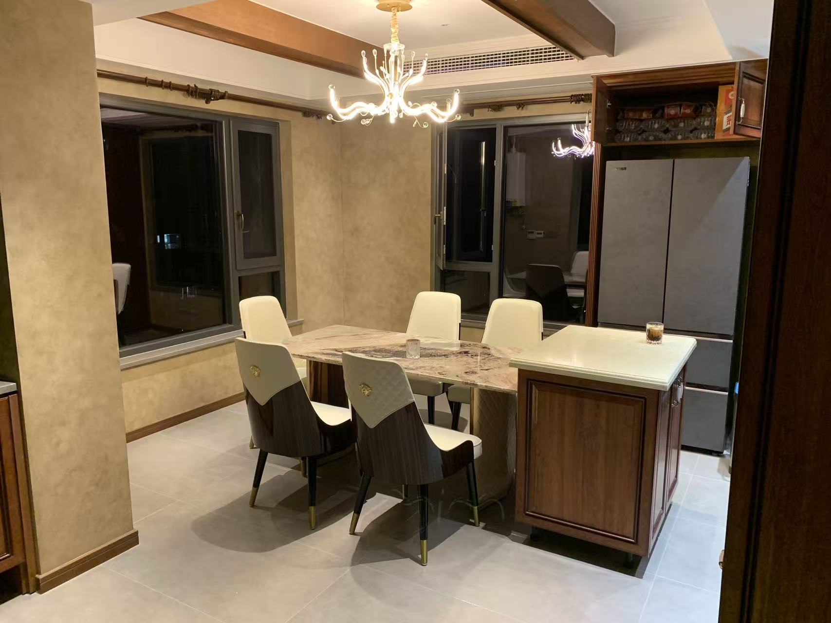 凯旋·香格里 4室2厅2卫 93.8万 