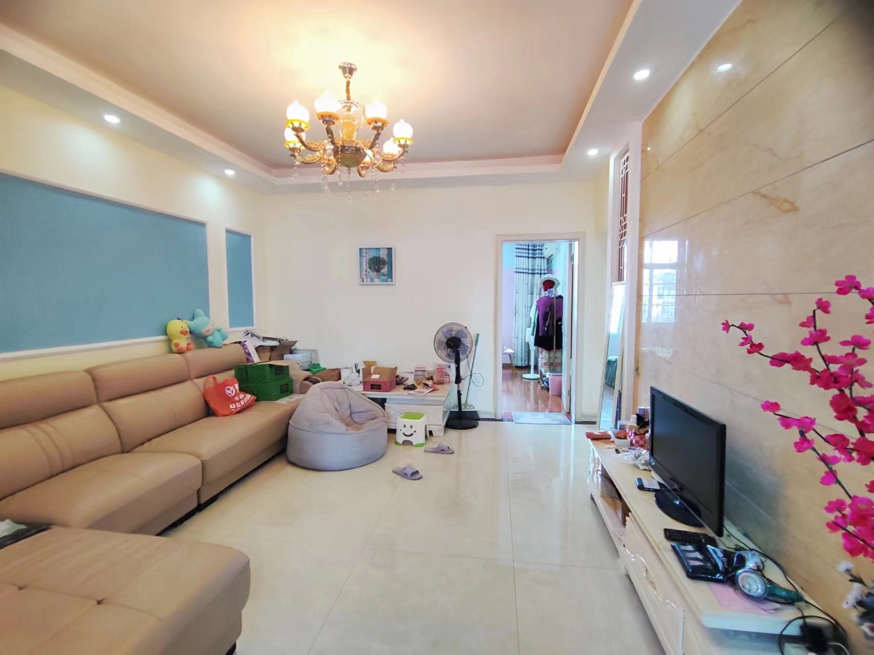 南北通透，学区房，黄金地段，高楼林立