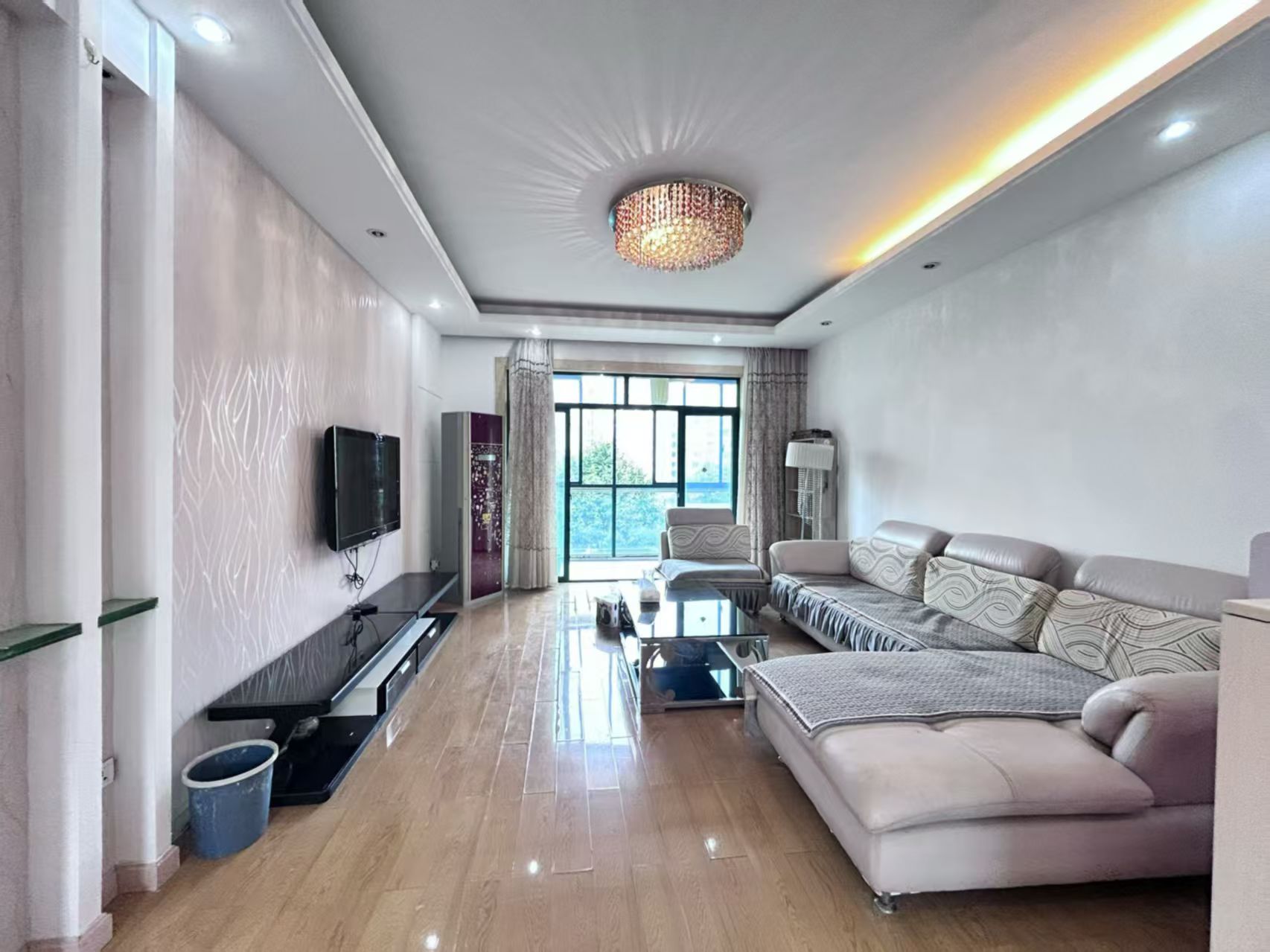 玉湖新城 5 2室2厅1卫  普装 