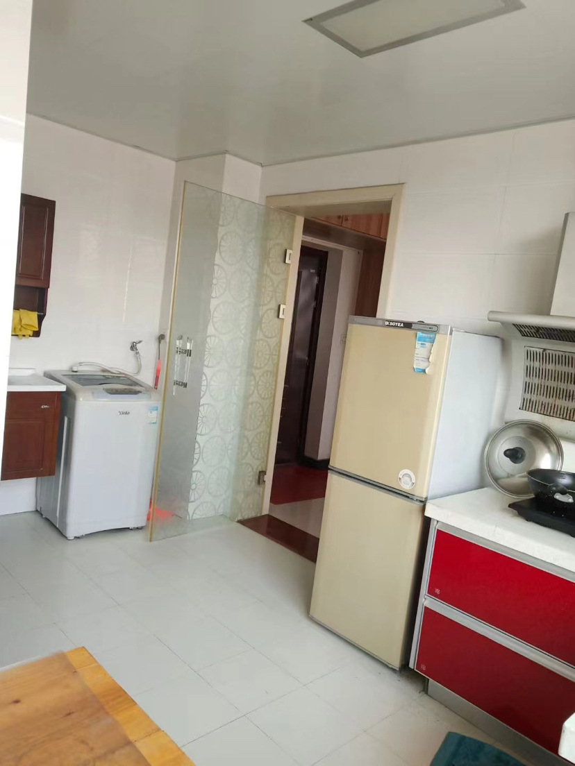 南北通透,次新小区,黄金地段,楼层好,采光很棒,性价比高