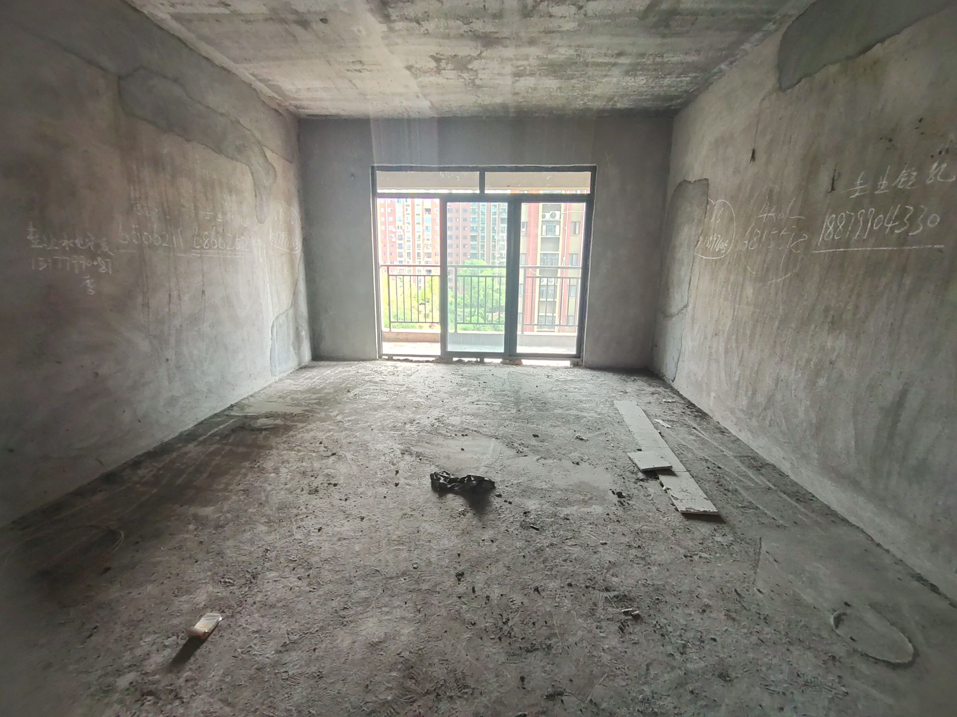 中鼎景泰园 9 3室2厅0卫  毛坯 
