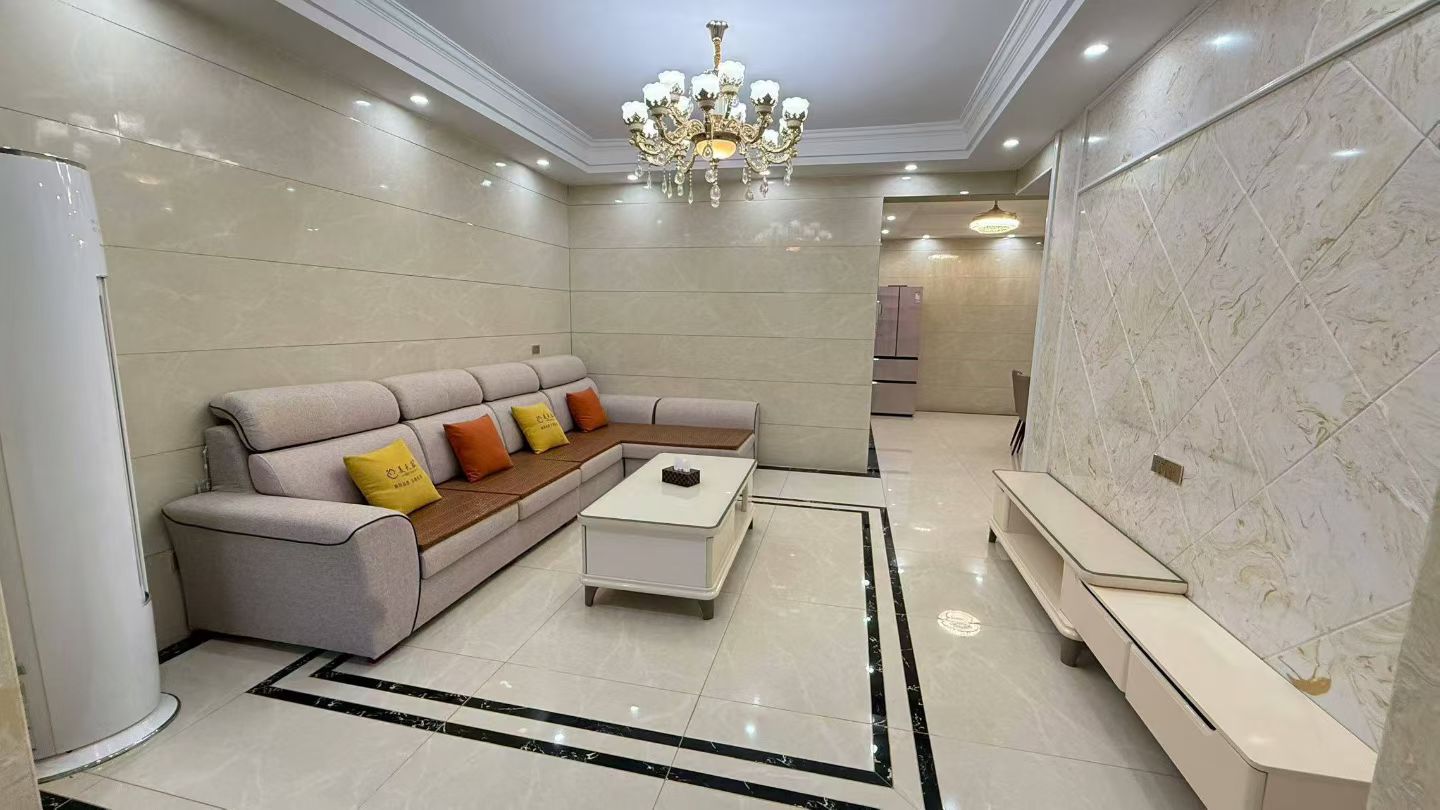 中央豪门 2室2厅1卫 54.8万 