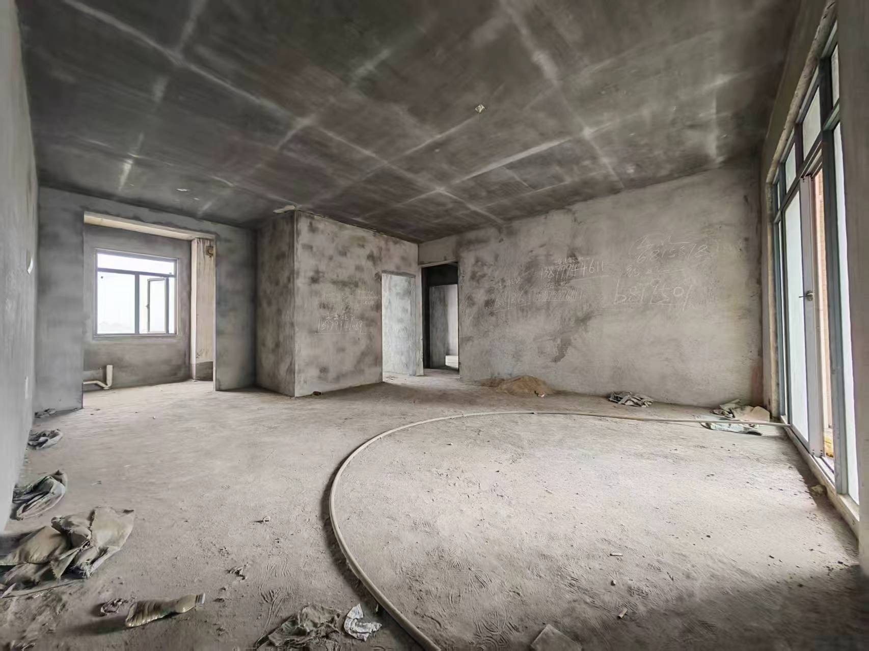 雍华庭 12 4室2厅2卫 南北 毛坯 