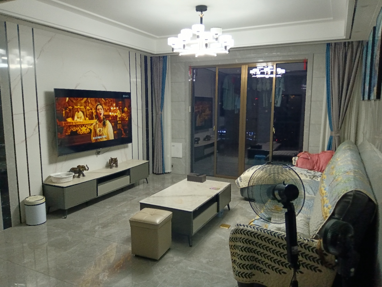 龙华云锦 2 3室2厅1卫  精装 满五年,唯一住房