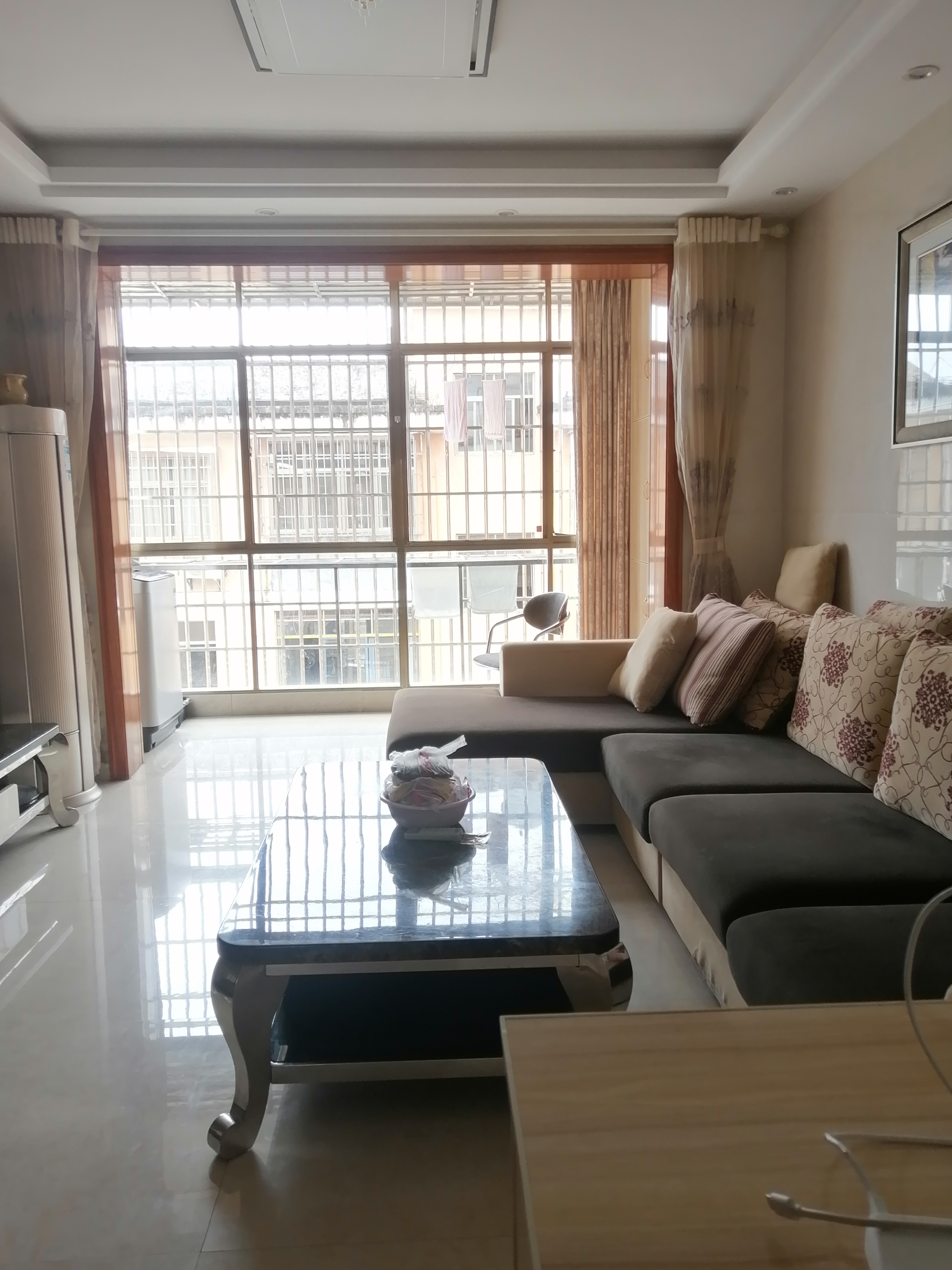 视野开阔，采光好，绿化面积大，性价比高