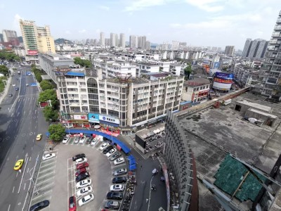 南北通透，学区房，黄金地段，高楼林立