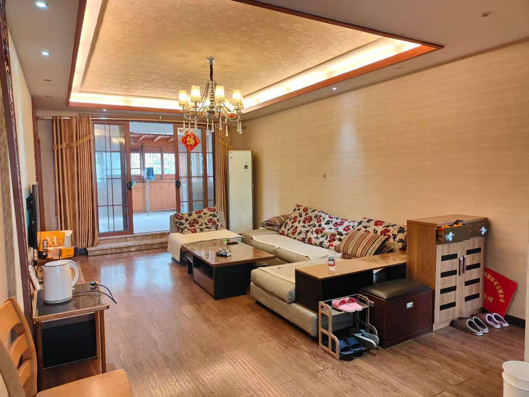 雅典世纪花园 3 3室2厅1卫  豪装 