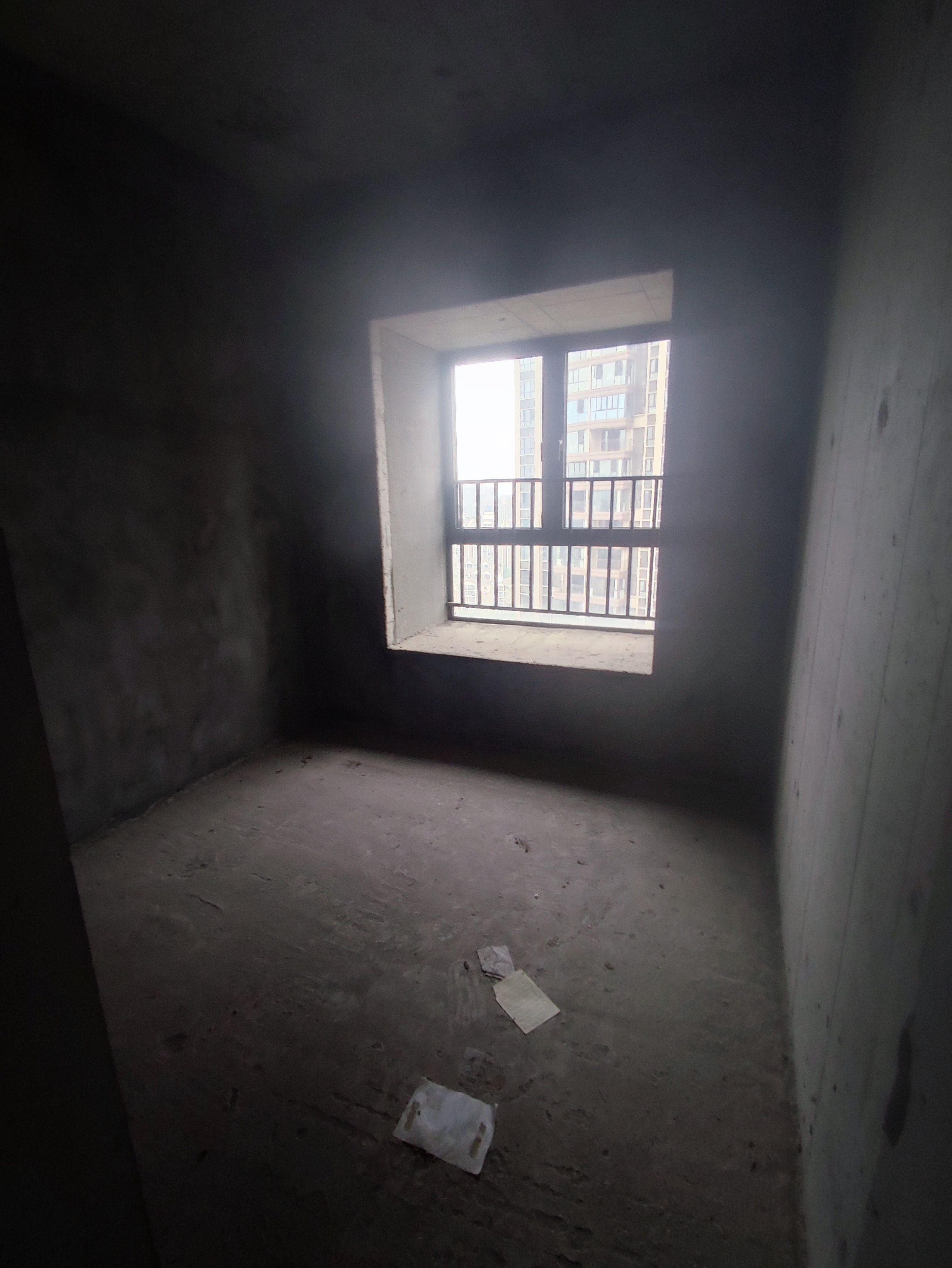 景盛豪庭 20 4室2厅2卫  毛坯 