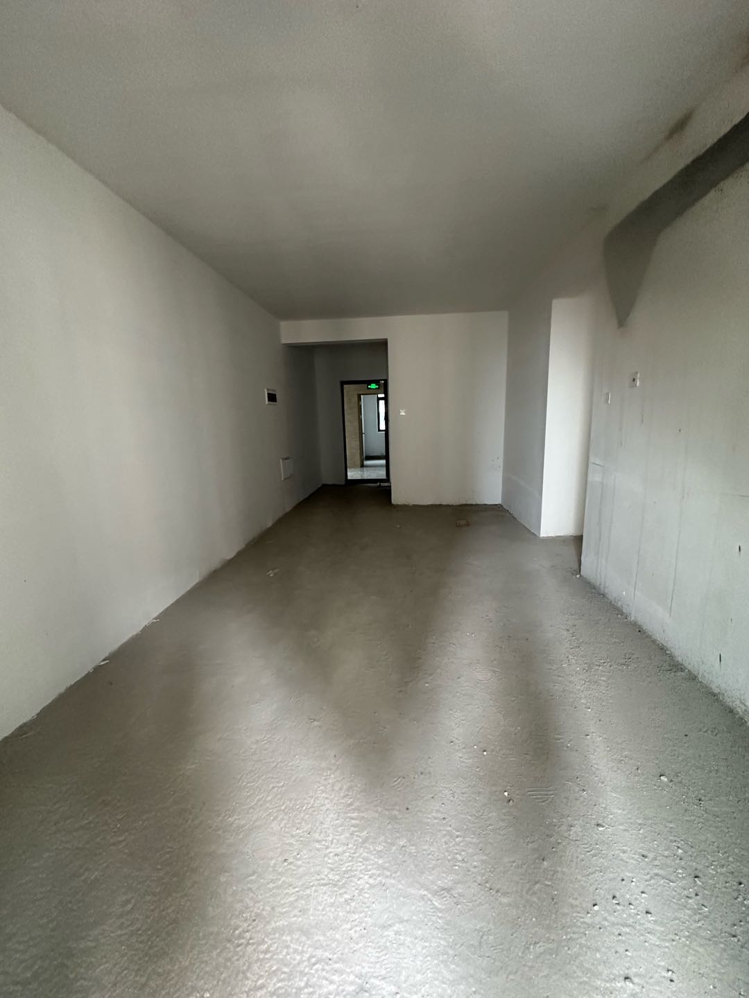 南北通透,次新小区,黄金地段,楼层好,采光很棒,性价比高