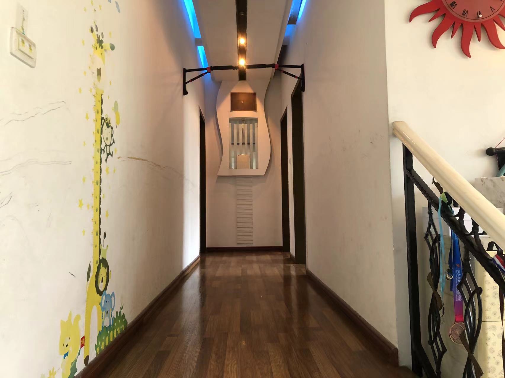 家兴公寓 4 3室2厅1卫  精装 