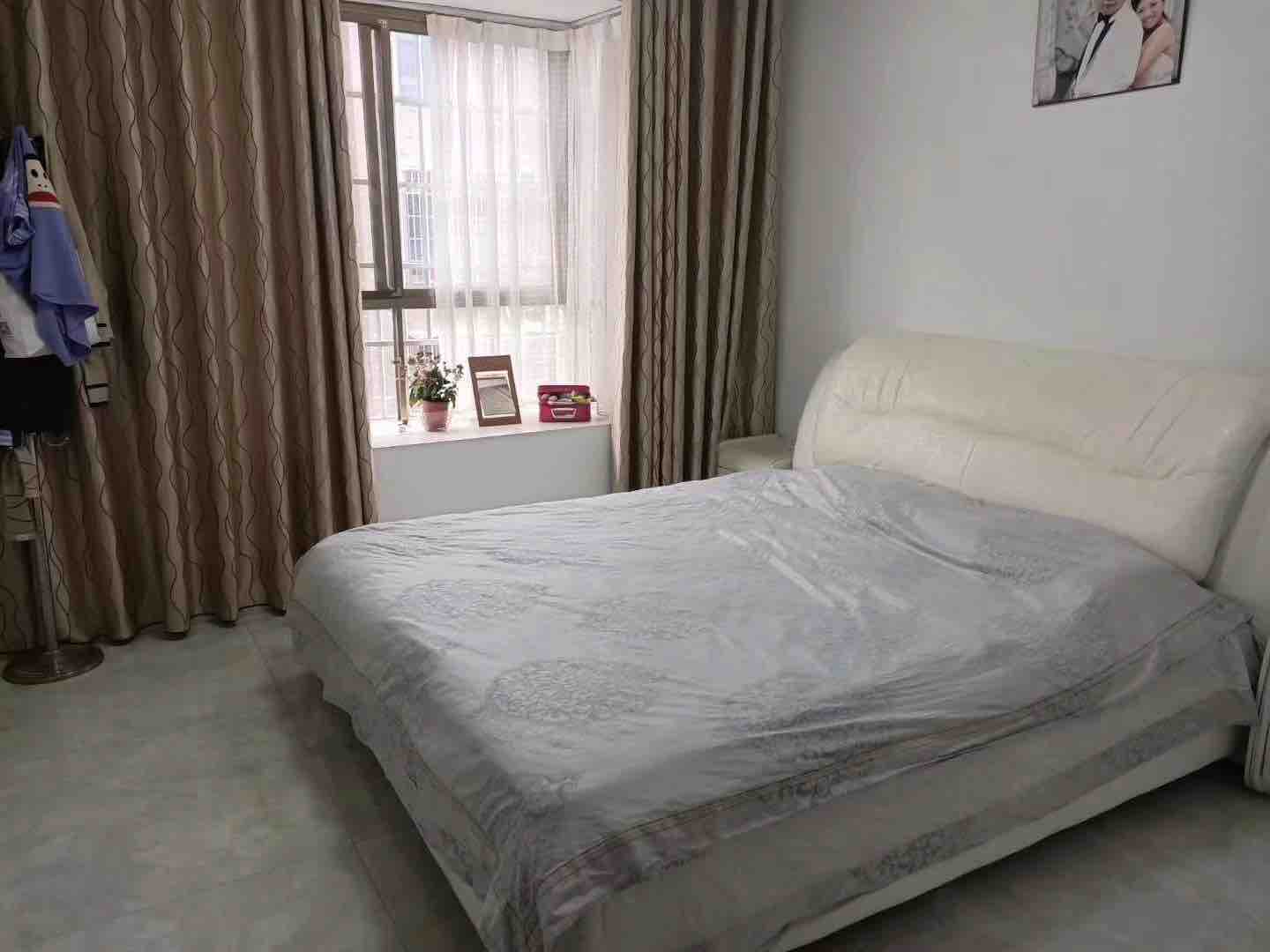 南北通透，学区房，黄金地段，高楼林立