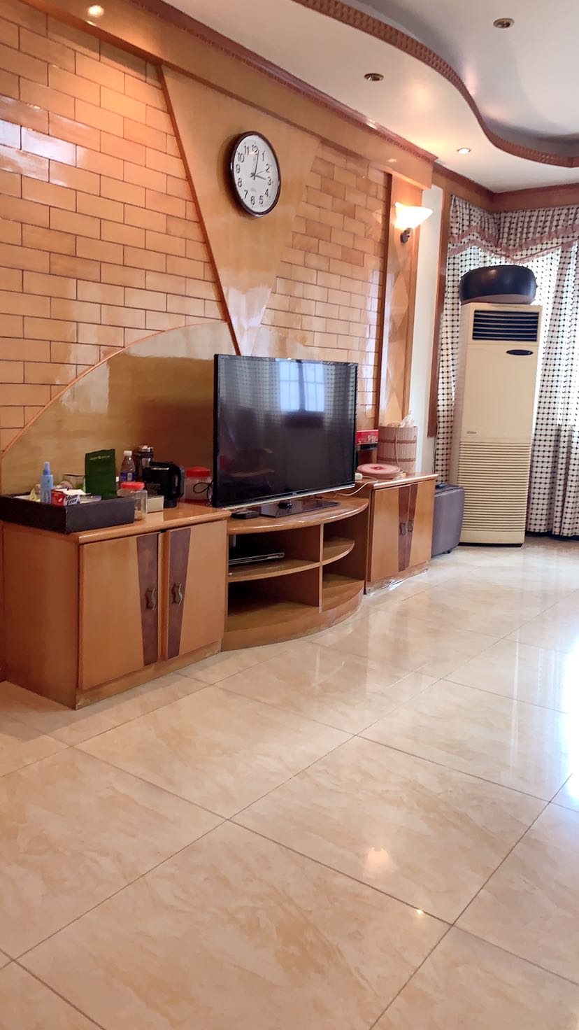 保险公司家属房