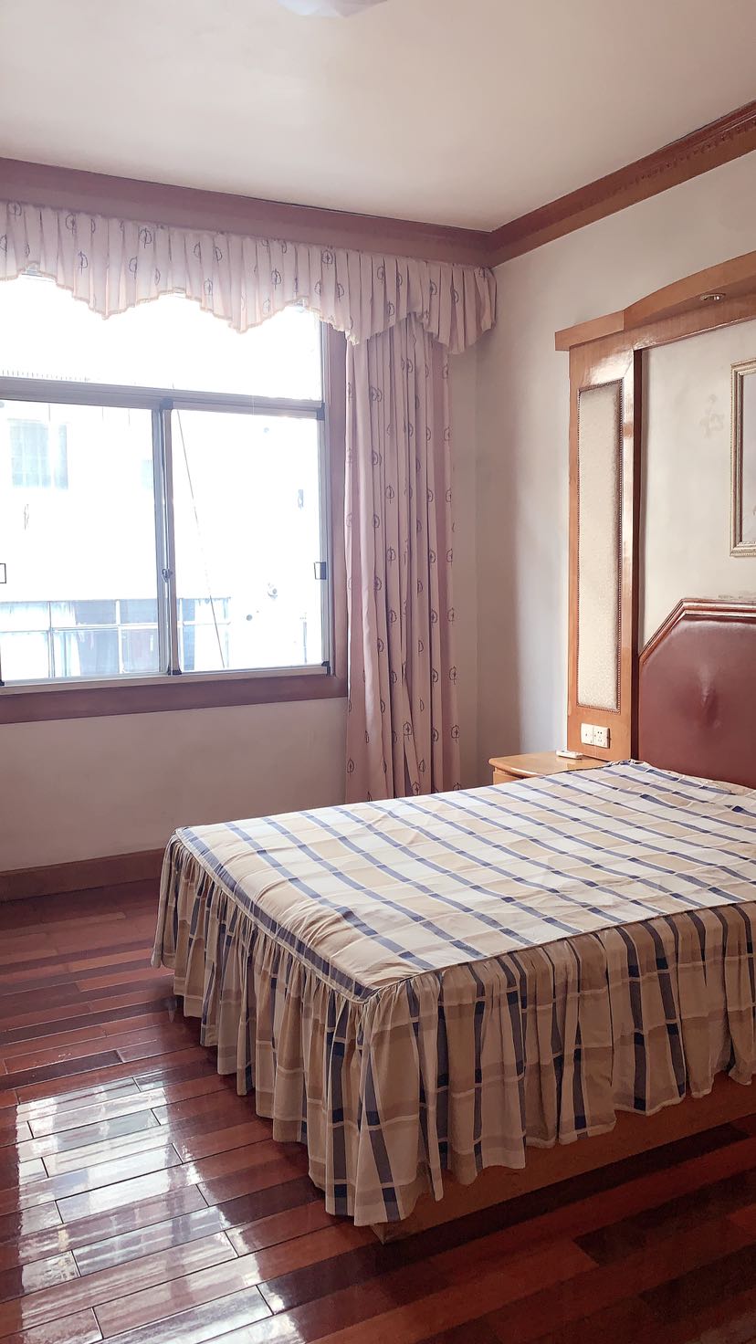 保险公司家属房