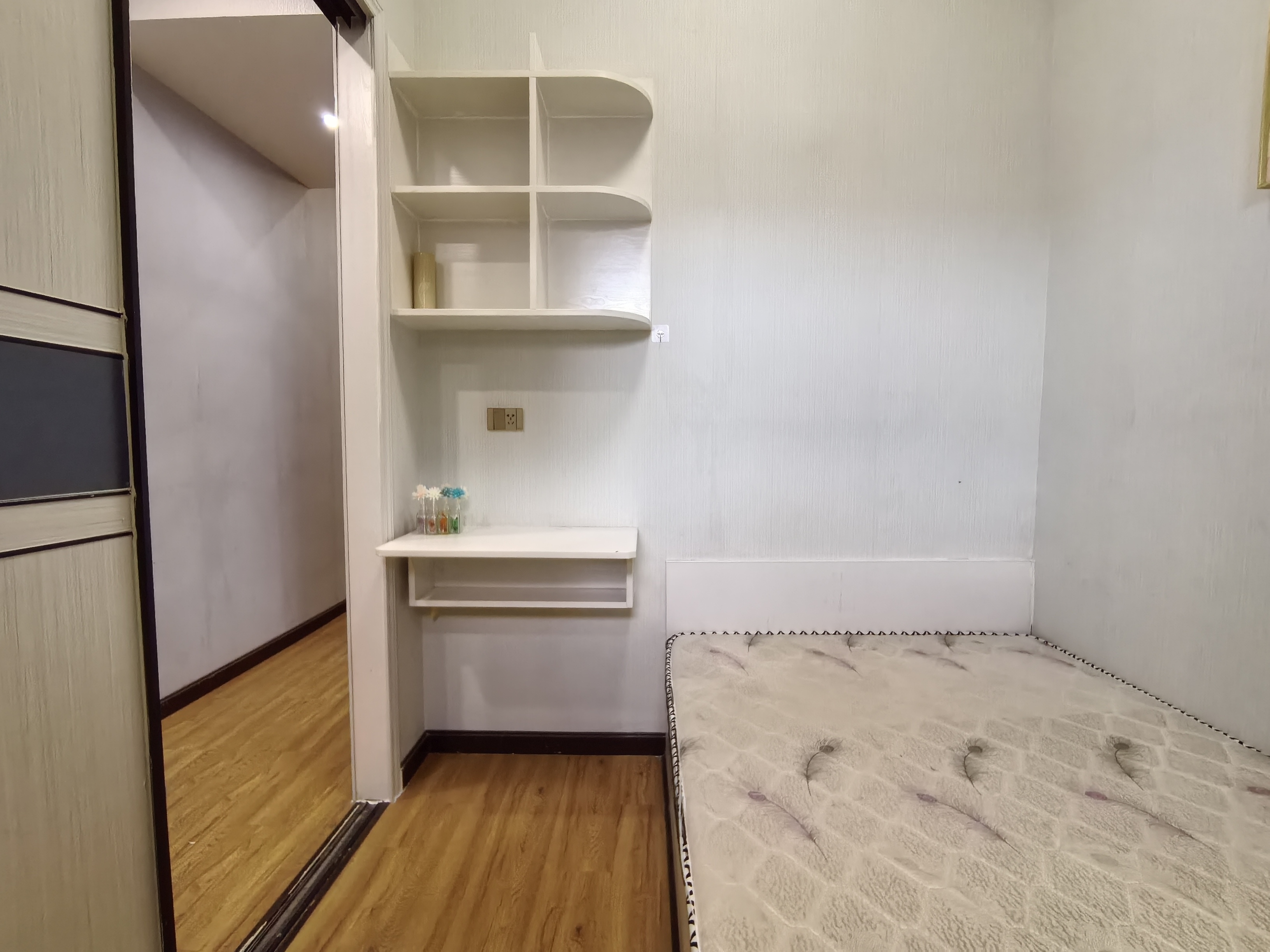 西城沿河大道周家中巷27号 2房1厅1卫 21万 南北通透,家电齐全