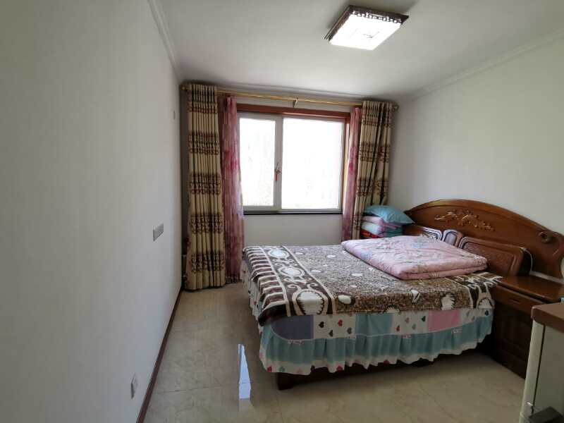 南北通透,次新小区,黄金地段,楼层好,采光很棒,性价比高