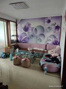 紧邻地铁口,山水龙苑，稀缺小房型双南房