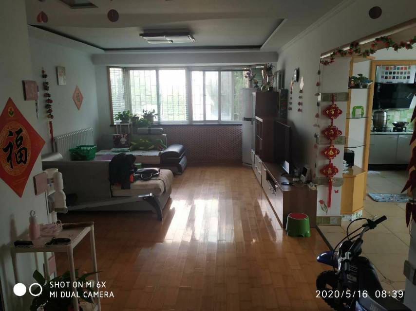 紧邻地铁口,世纪花园，稀缺小房型双南房