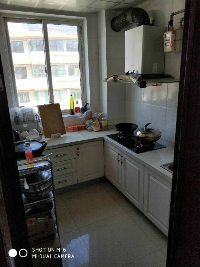 紧邻地铁口,天悦华府，稀缺小房型双南房