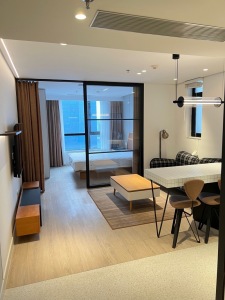 紧邻地铁口，高端住宅高区景观，拎包入住