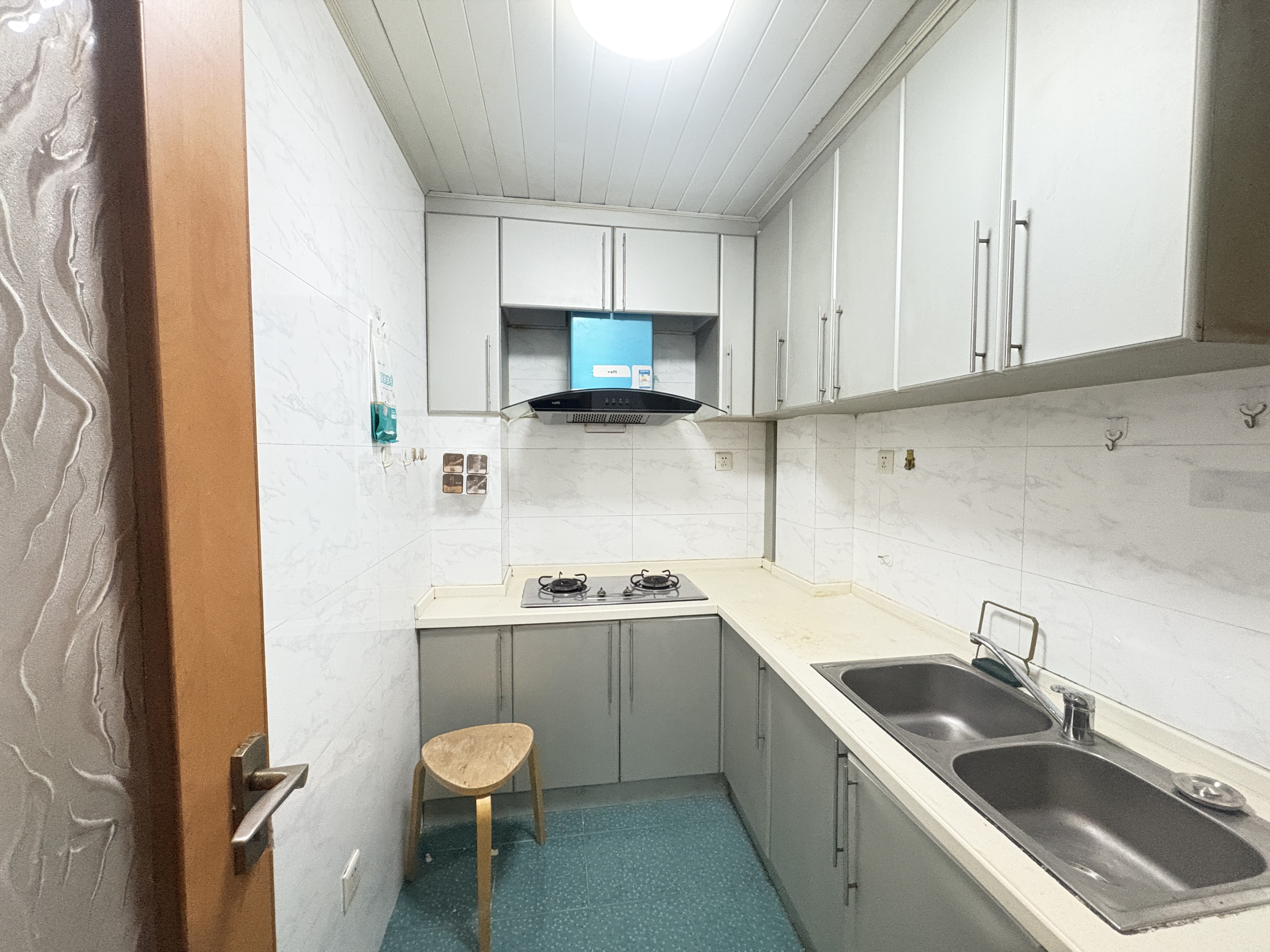 东苑利景花苑塞纳左岸 1室1厅1卫 339万 