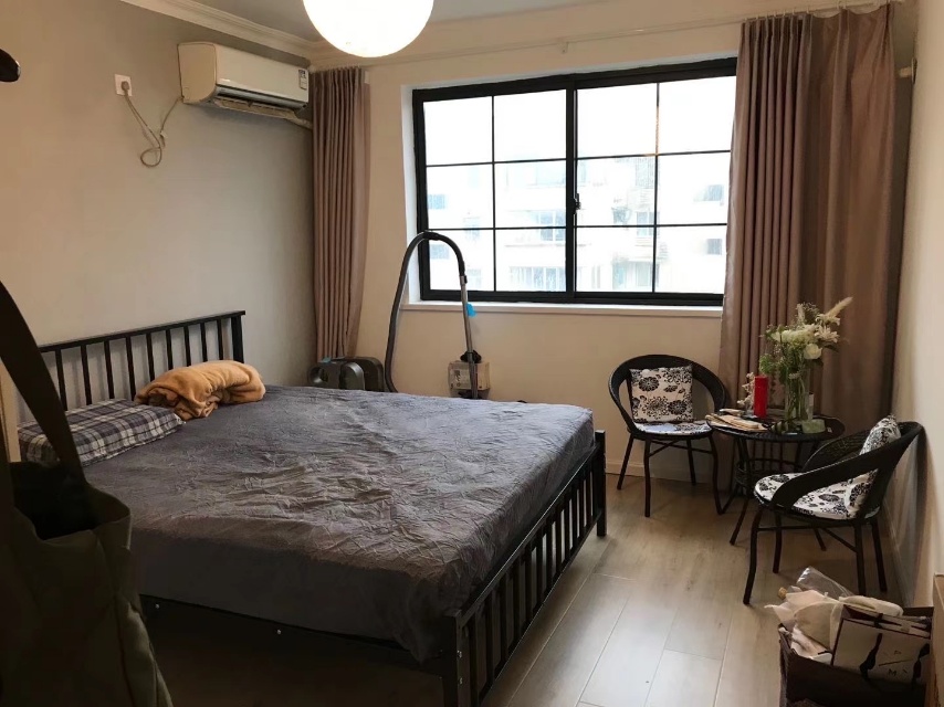四和花园(新闸路1910弄)