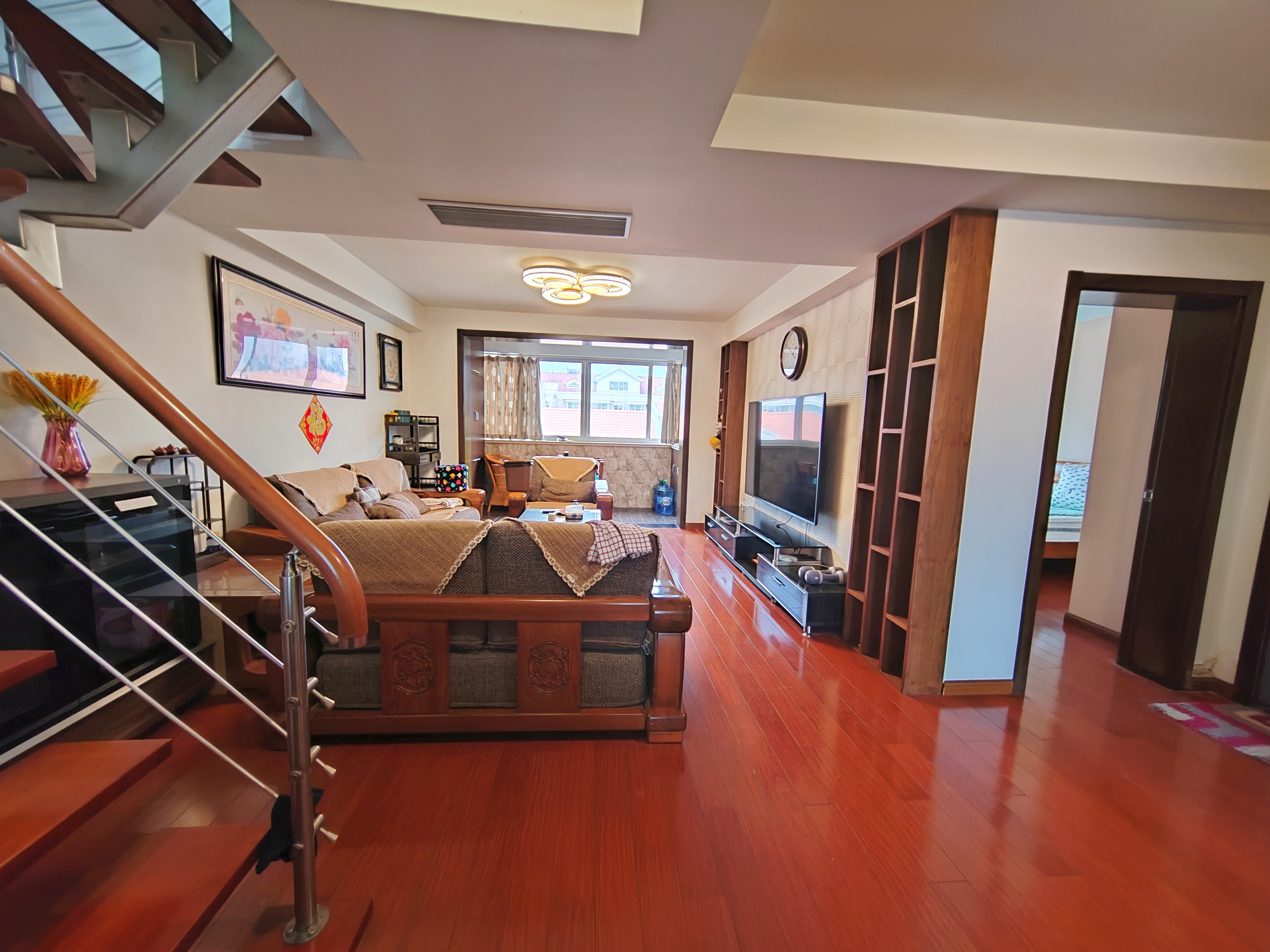 宝山水上新村 4房2厅2卫  视频房