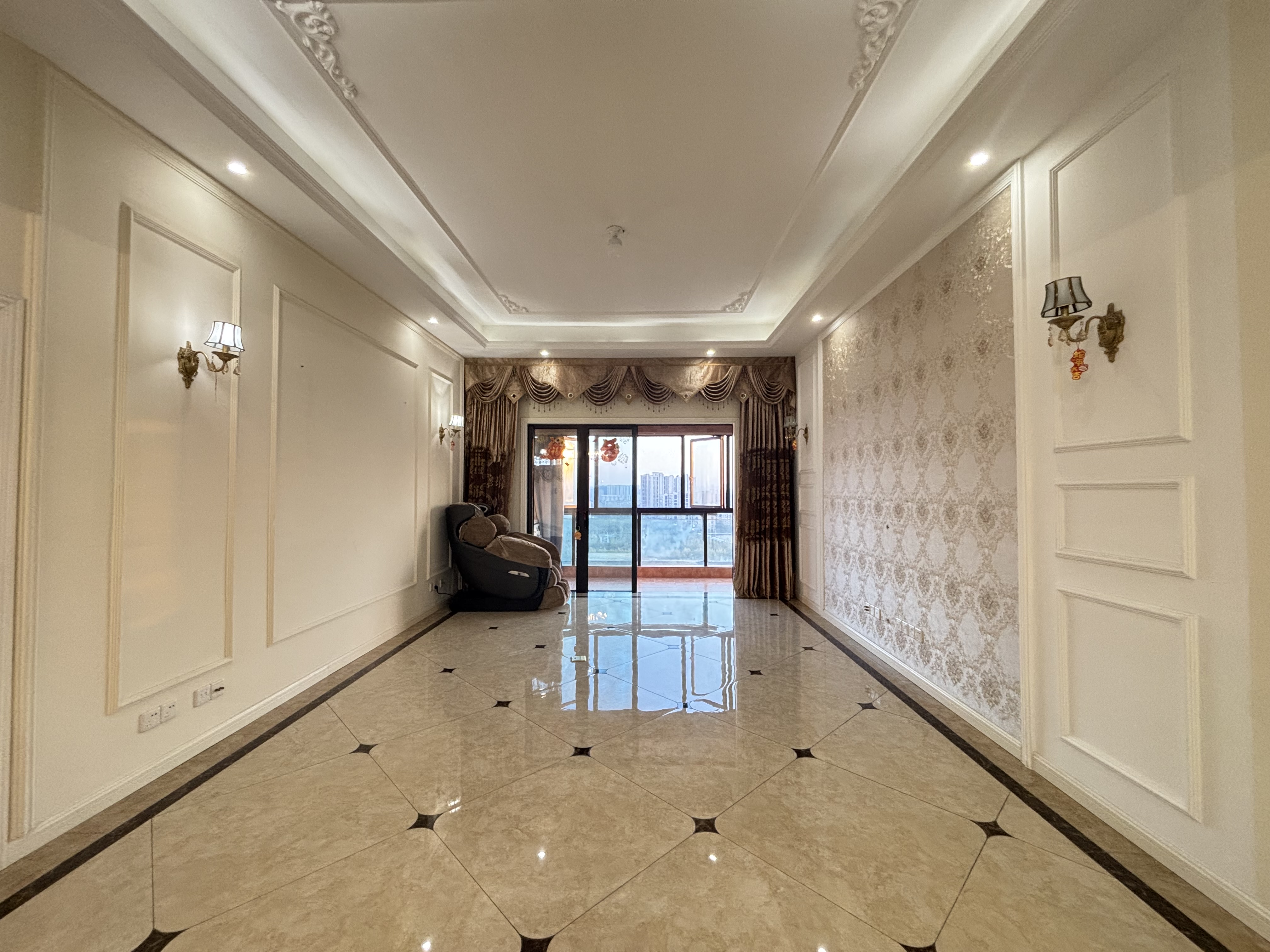 万业紫辰苑高层复式，随时看房