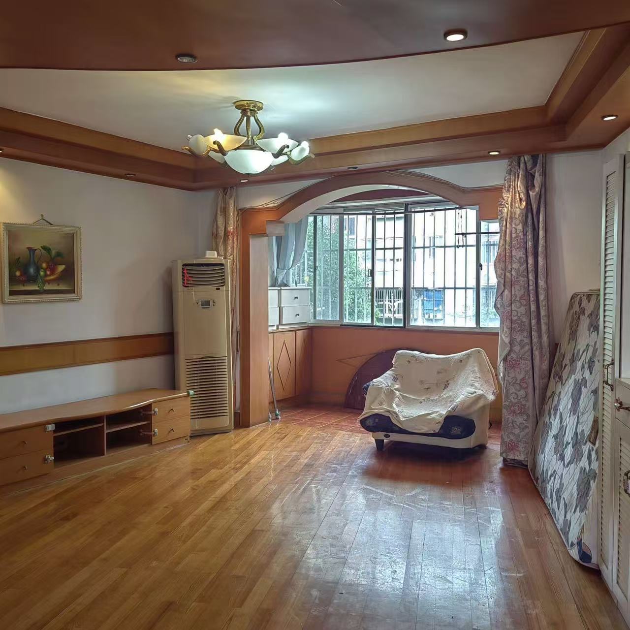 宝山八村 2房2厅1卫 