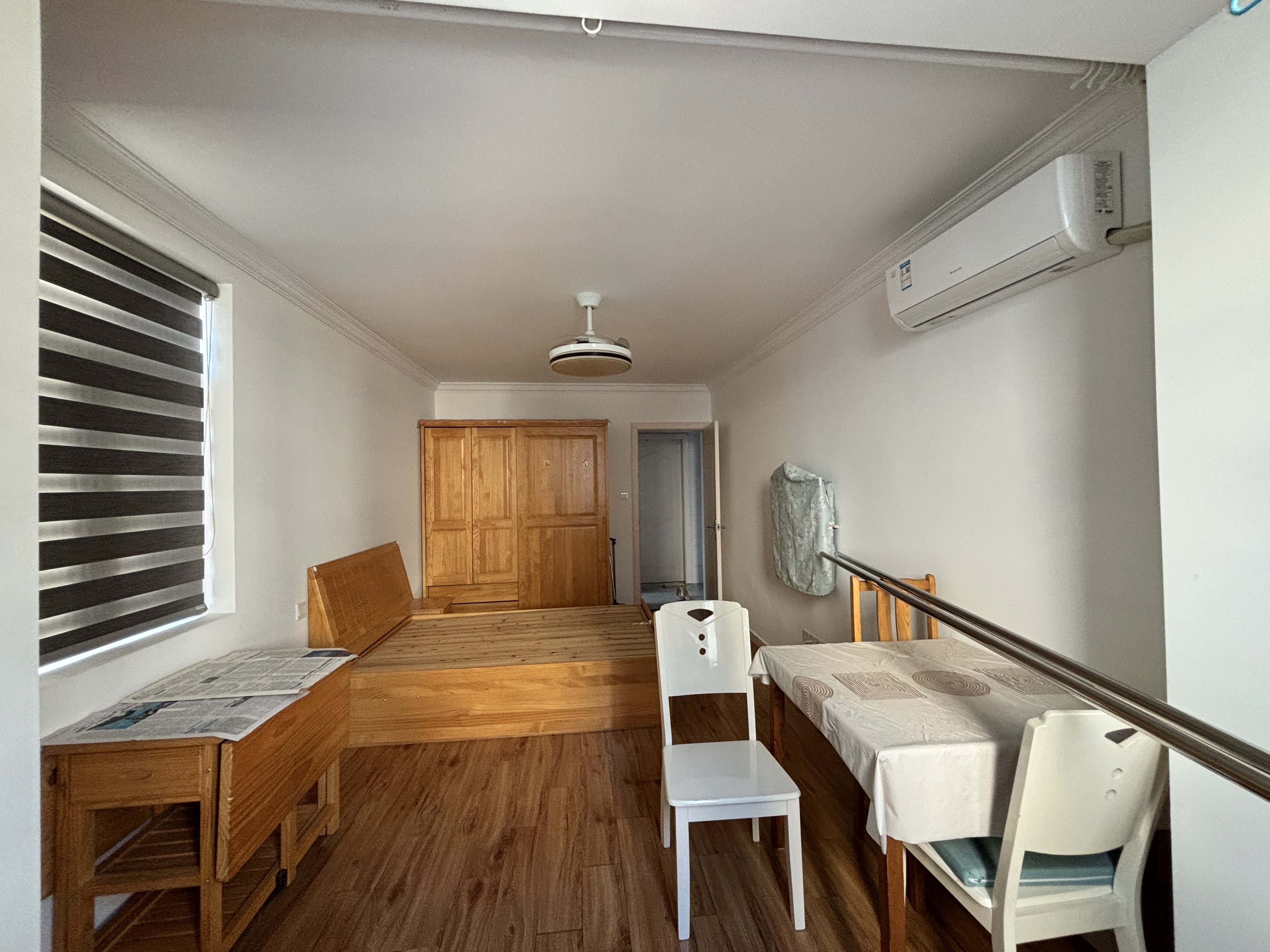 宝钢十一村 2房1厅1卫 1,800元/月 