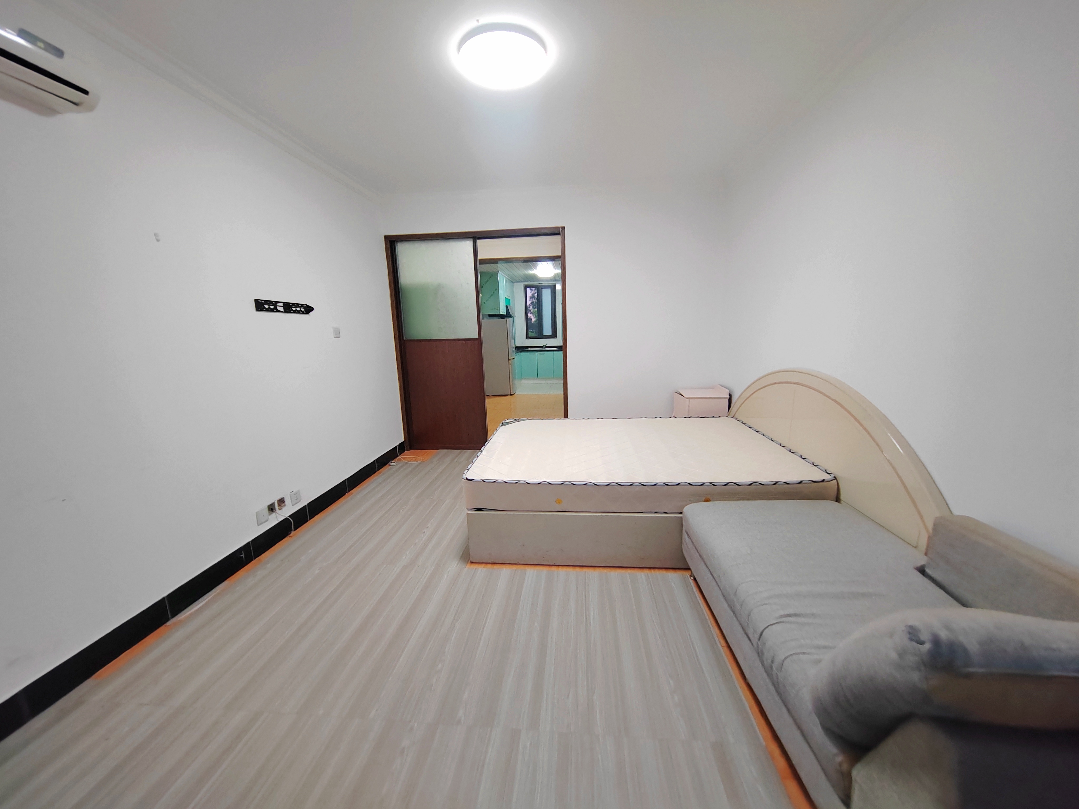 宝林九村 1房1厅1卫 精装修钥匙房