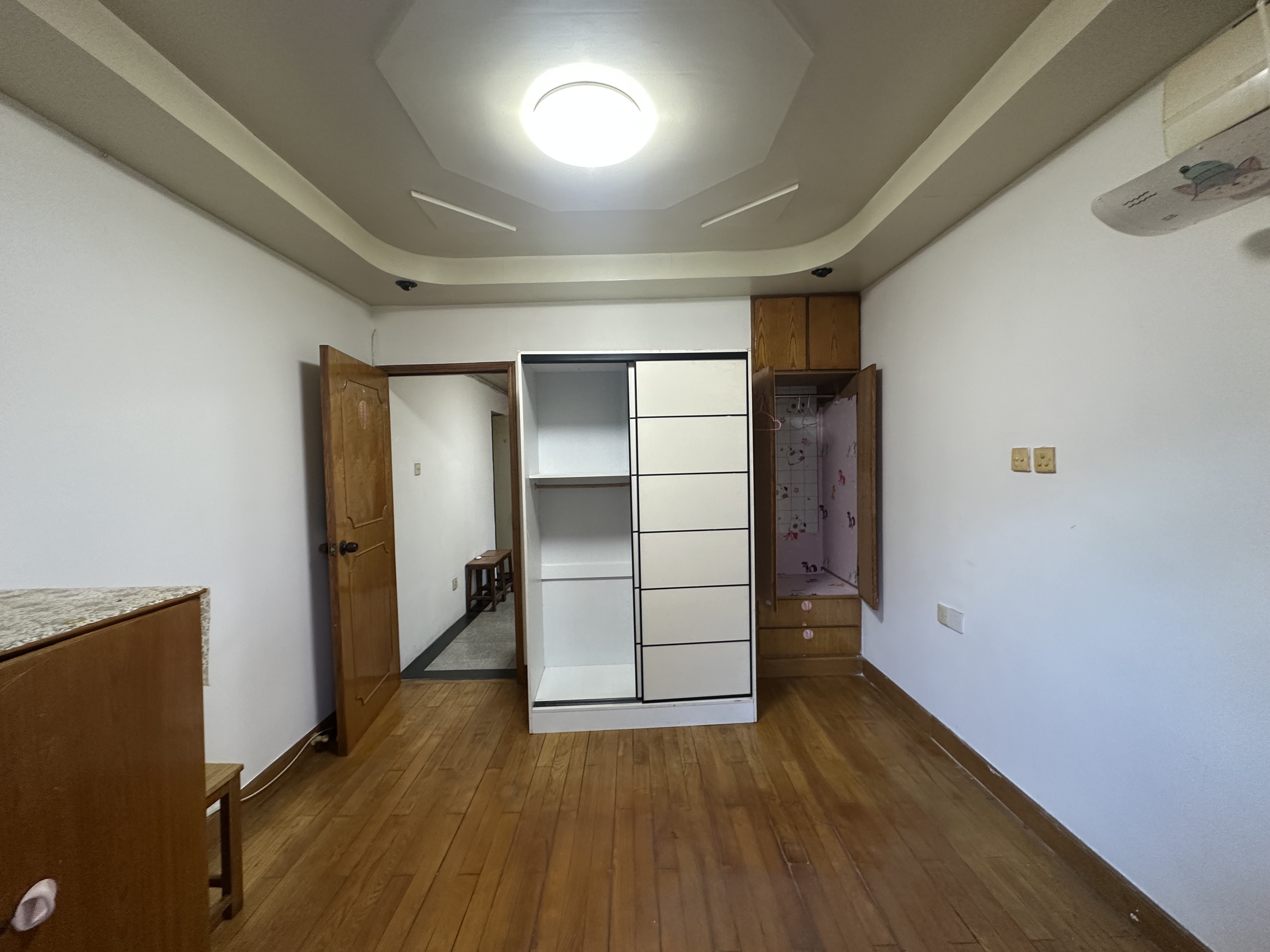 宝钢十一村 1房1厅1卫 