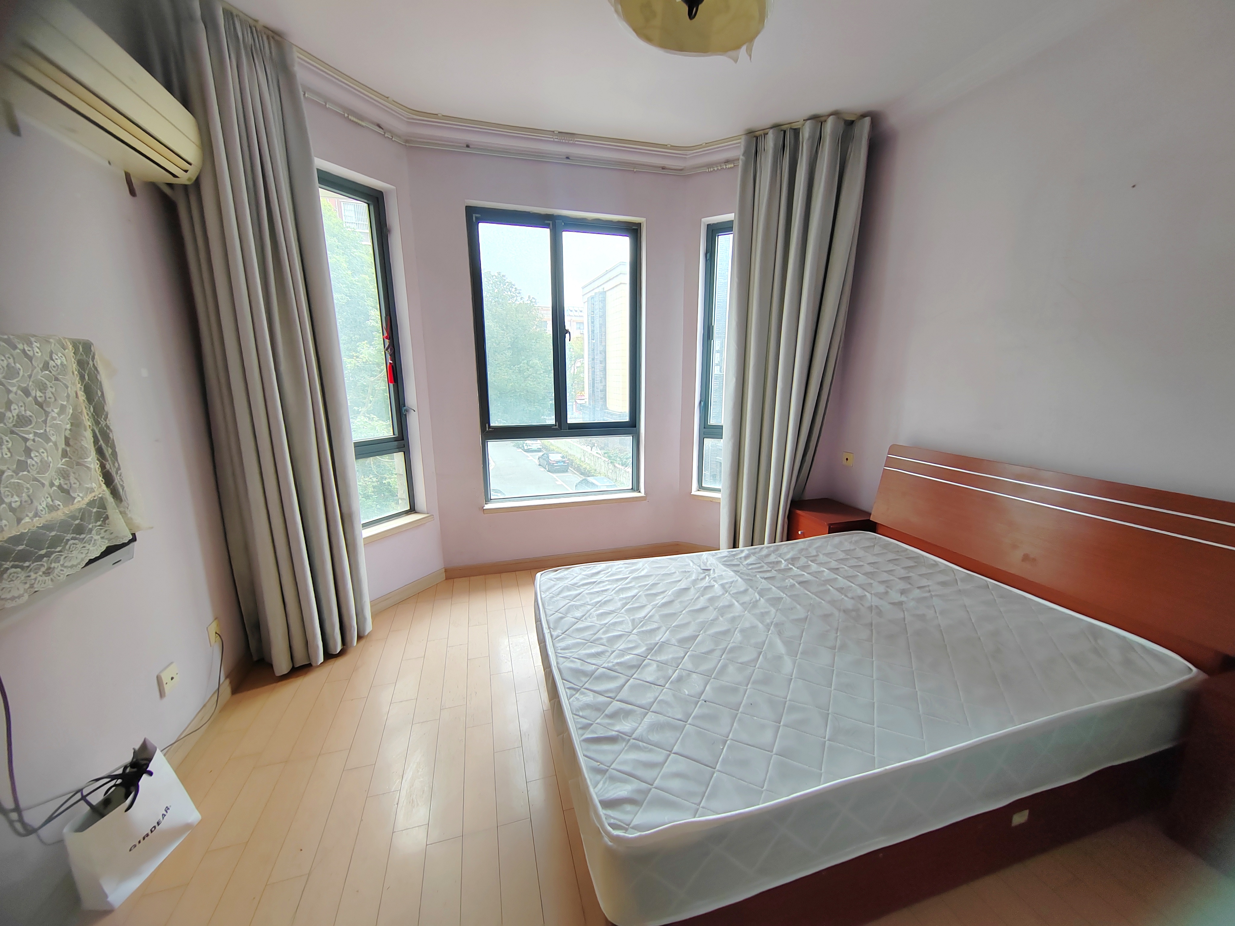 宝地绿洲城一期 3房2厅2卫 电梯房