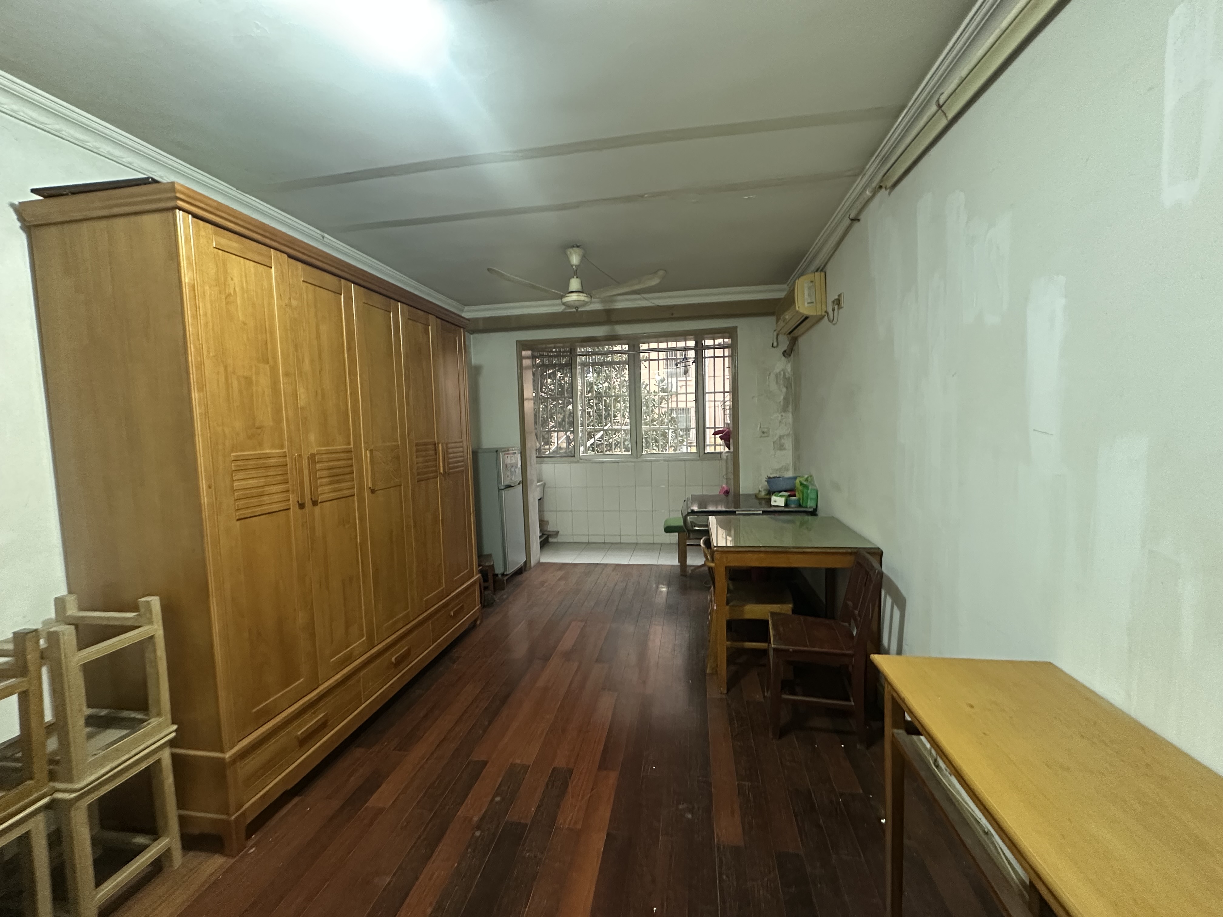 宝钢十一村 2房1厅1卫