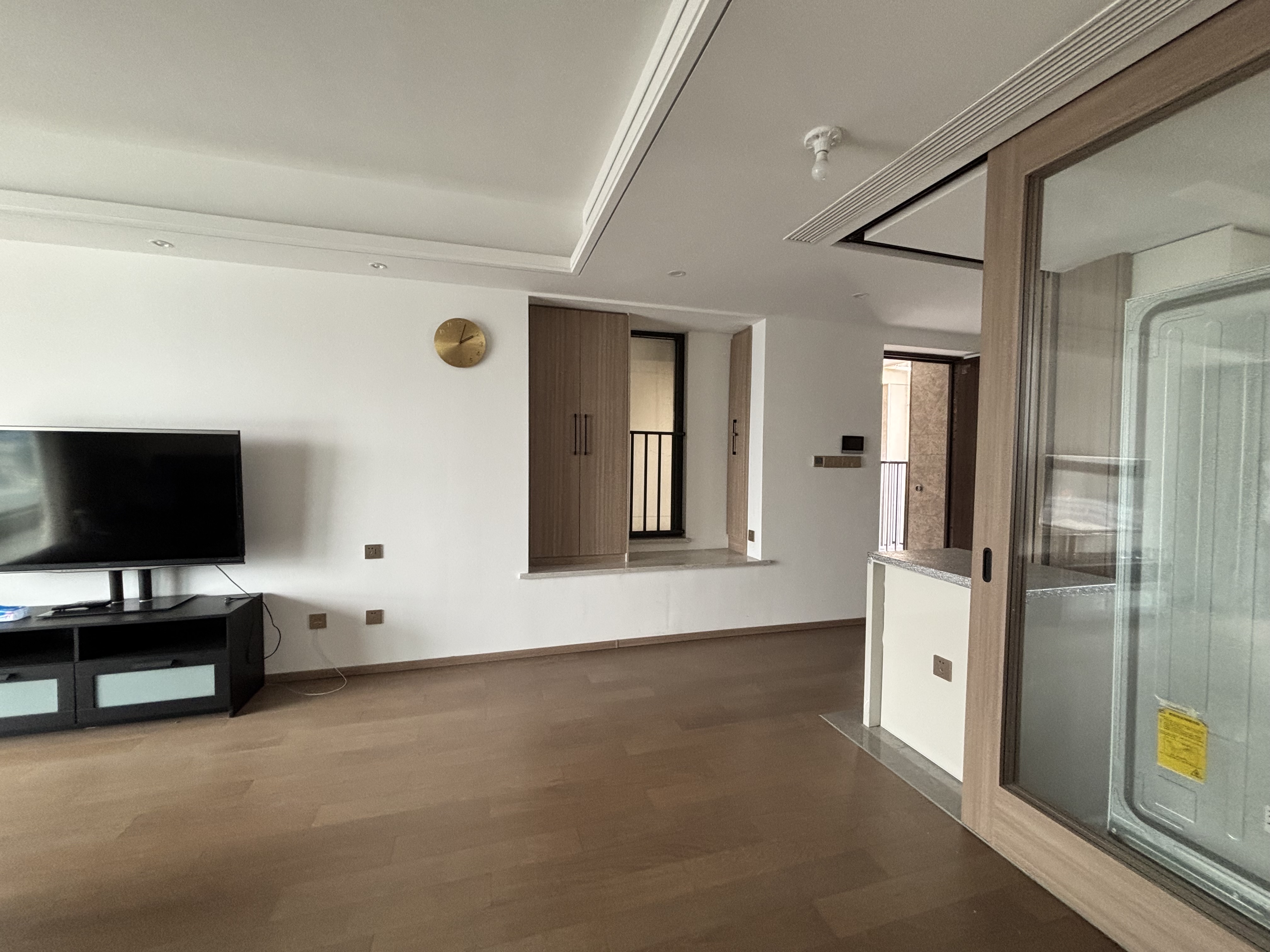 四季都会-晓风来