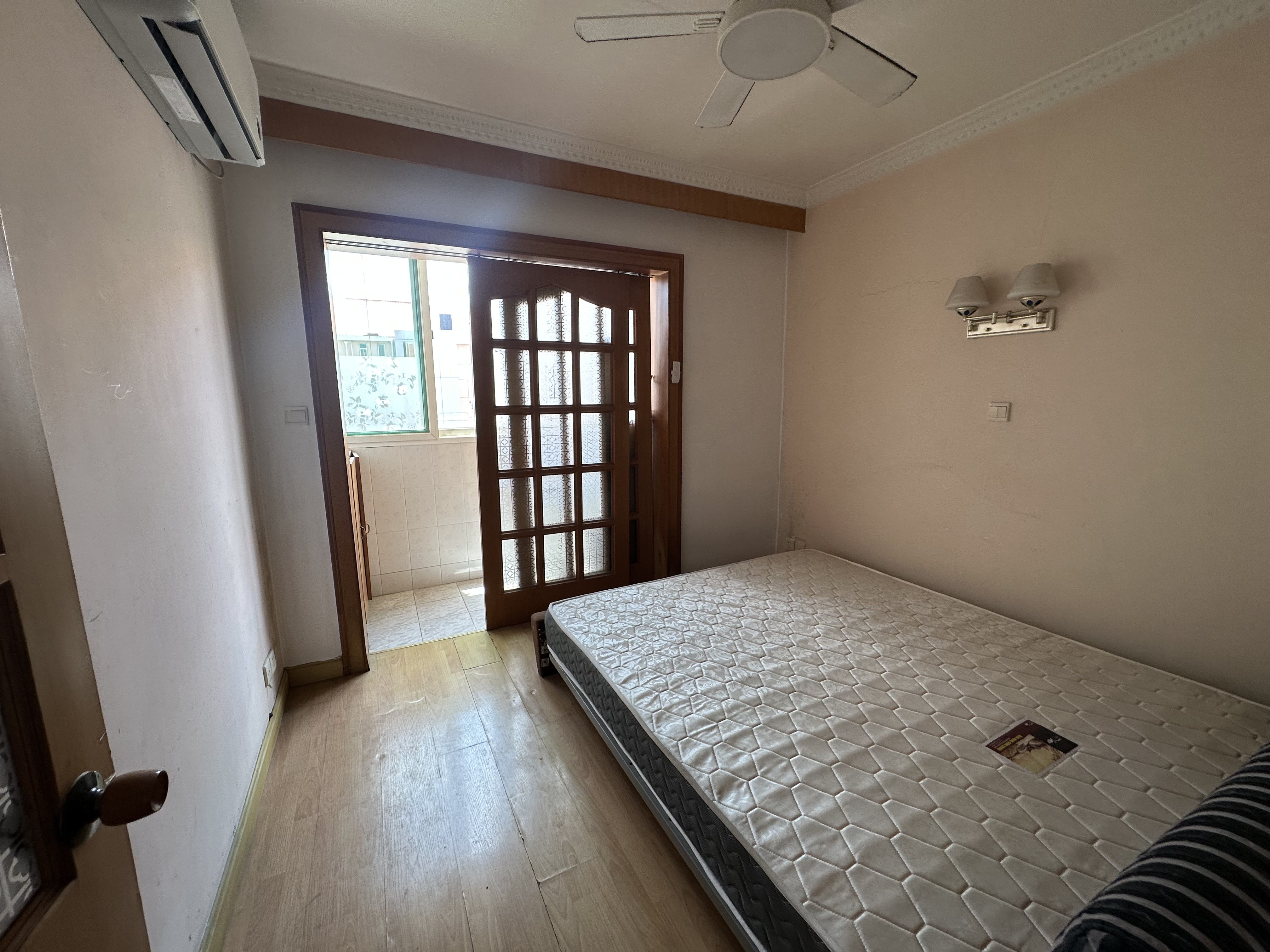 宝钢一村 3室1厅1卫 298万 