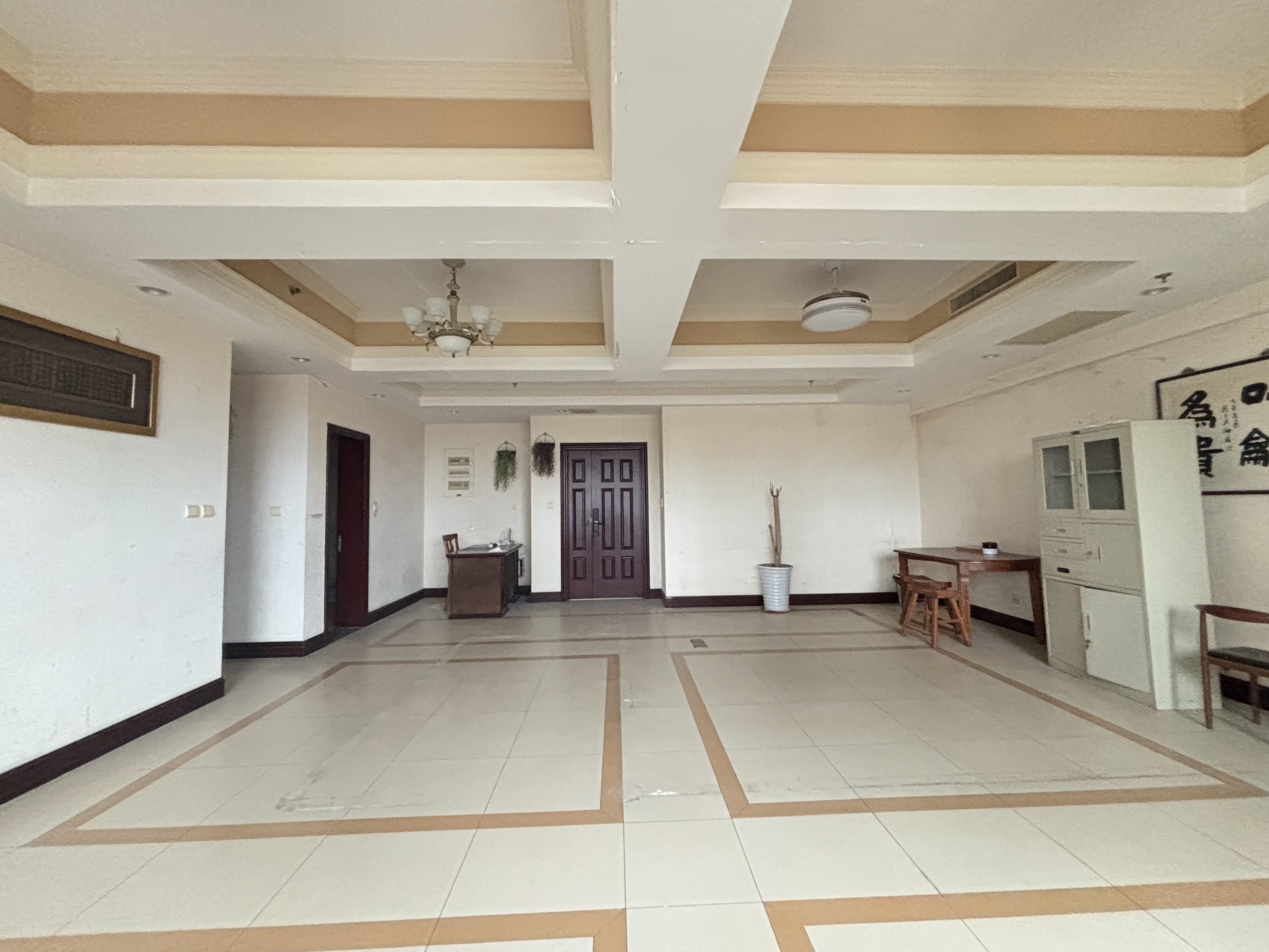 宝莲城 甲级 9,000元/月 