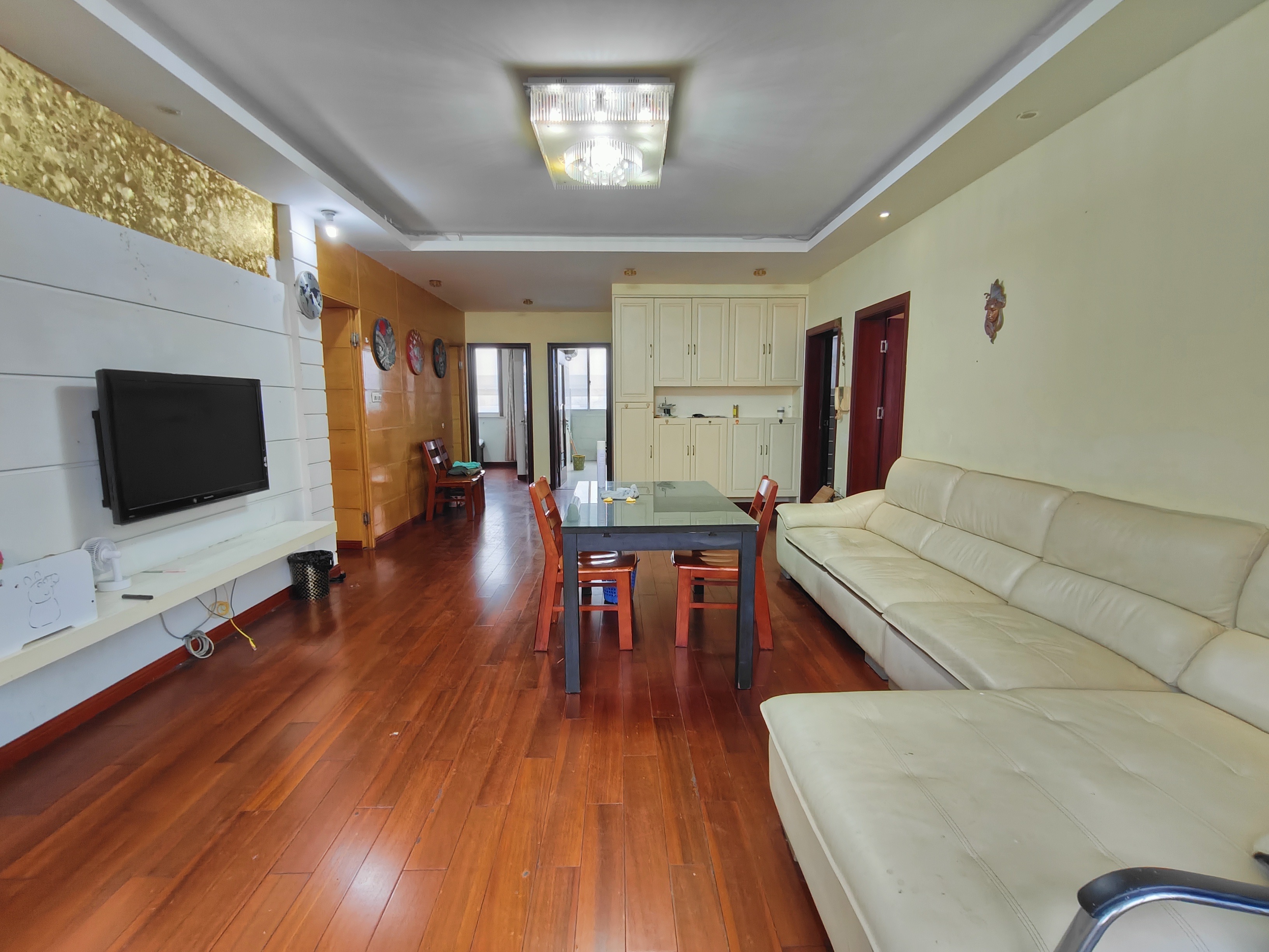 同济公寓(盘古路689弄) 3室2厅2卫 