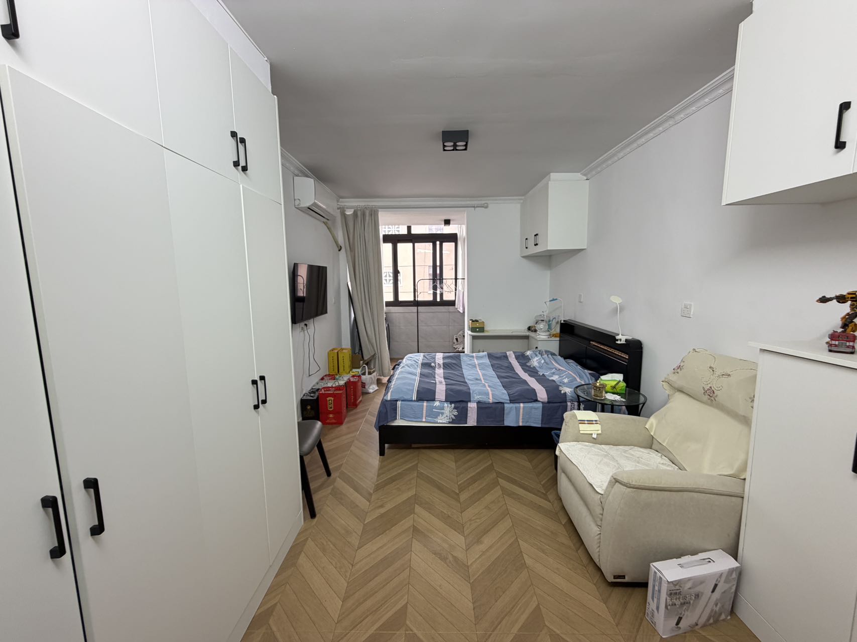 宝钢一村 1房1厅1卫 精装修全配置