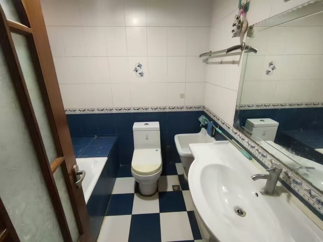 住友宝莲