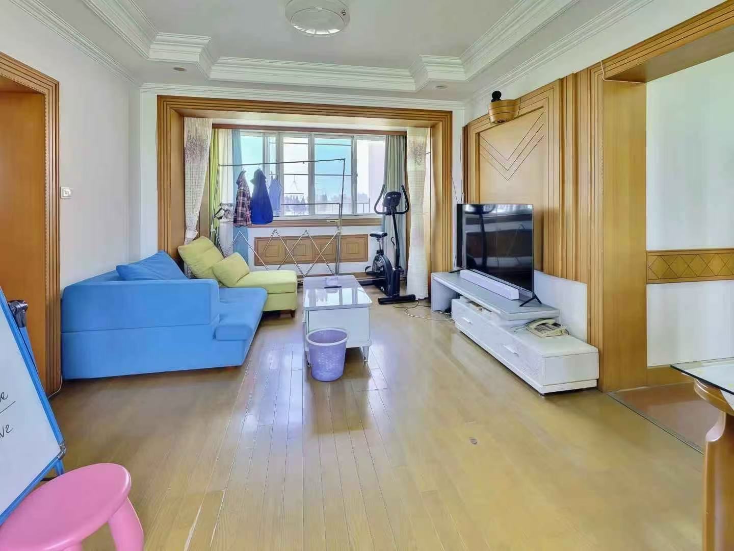 宝山八村 2室2厅1卫 375万元 