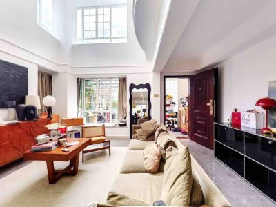 全明户型,黄金楼层,阳光好,地铁口,交通便利,设施齐全